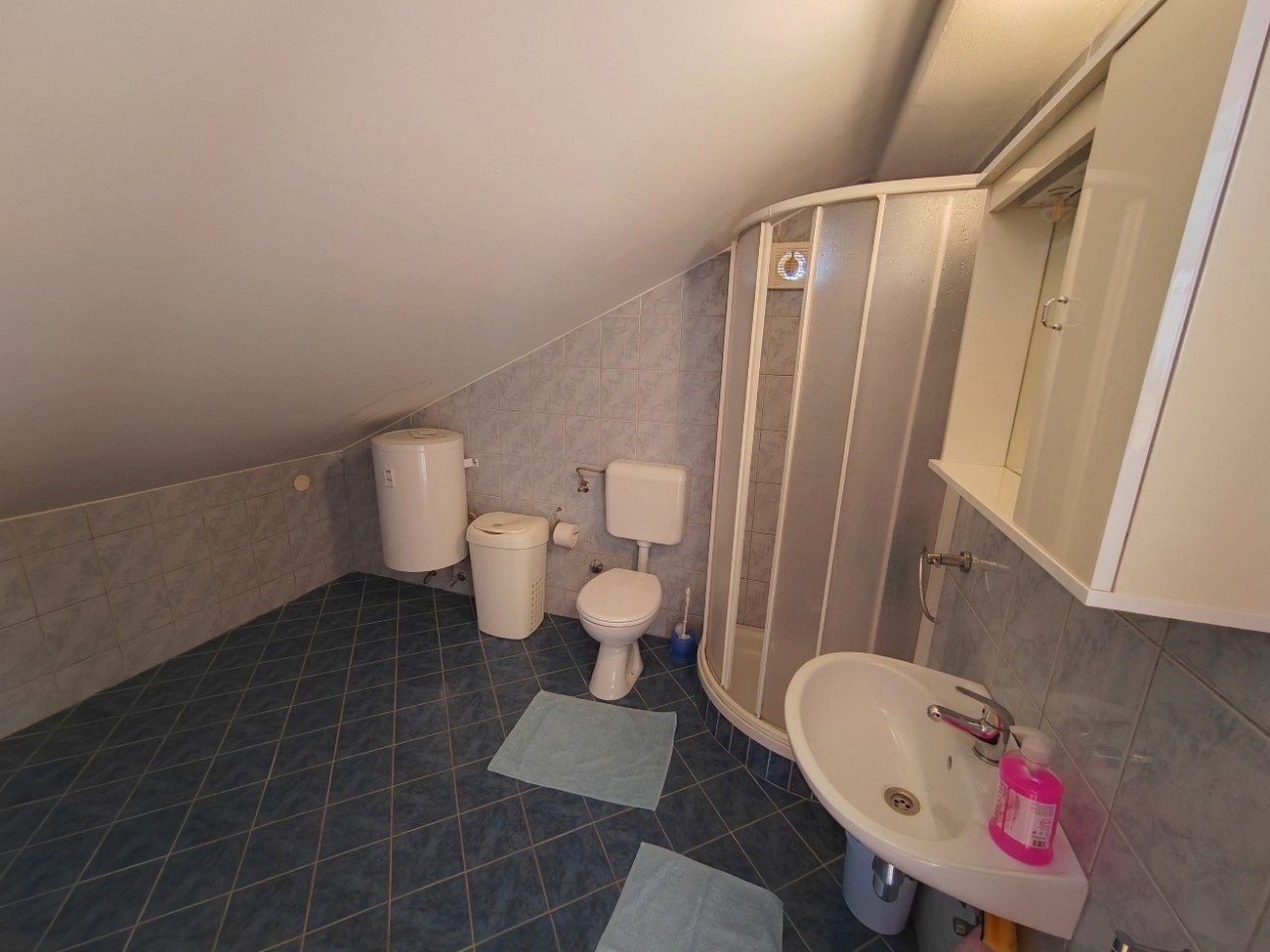 Two bedroom apartment with terrace and sea view Barbat, Rab  A-c