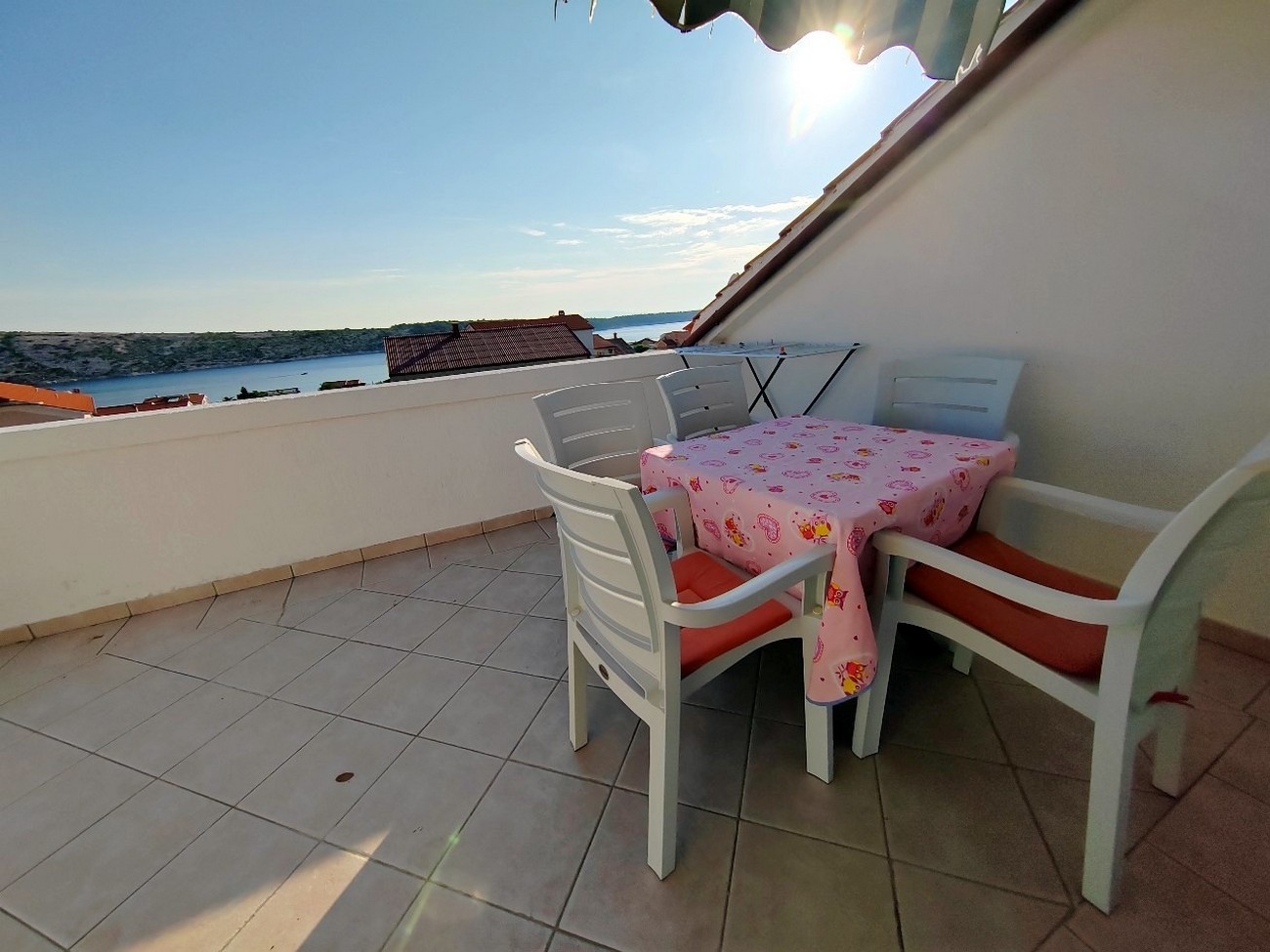 Two bedroom apartment with terrace and sea view Barbat, Rab  A-c