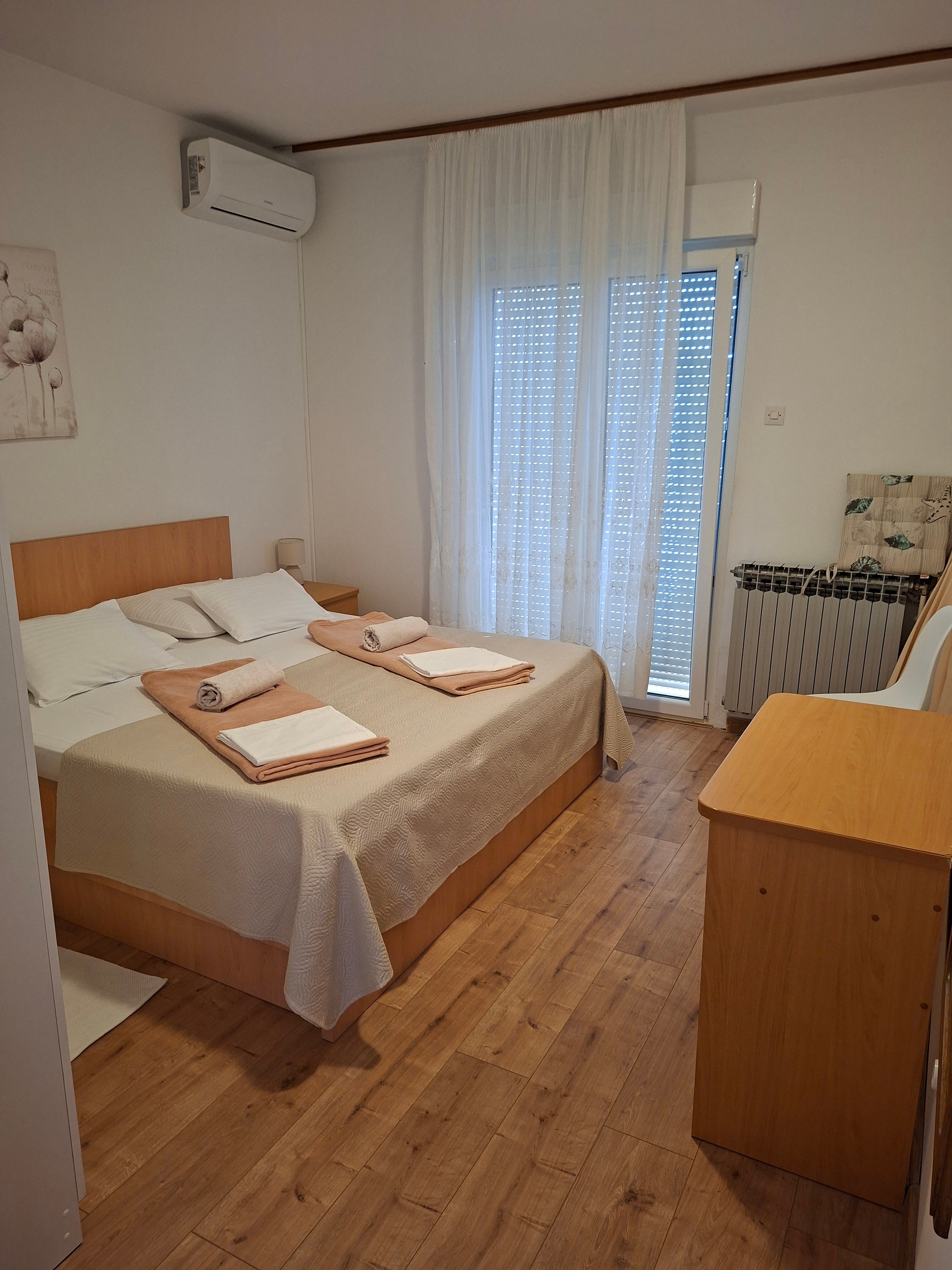 Room with balcony Palit, Rab (S-22221-a)