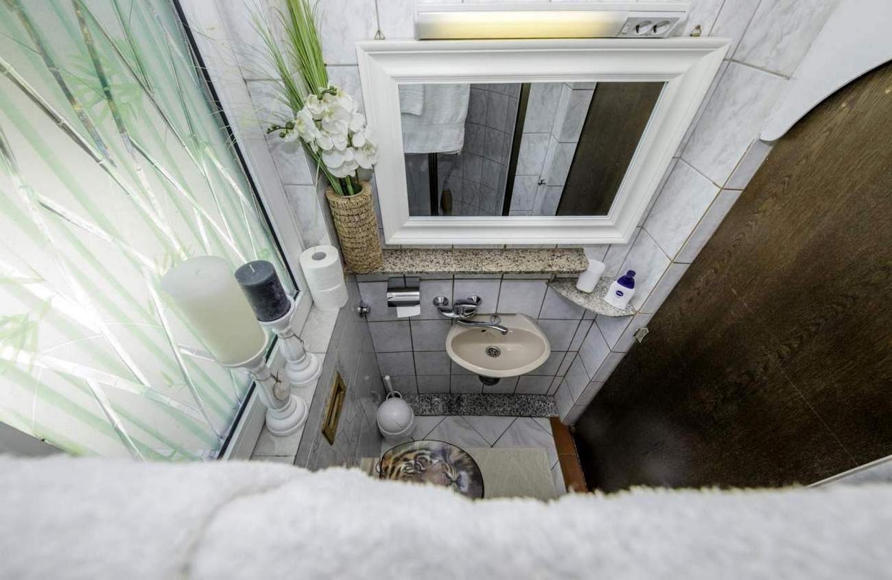 One bedroom apartment with terrace and sea view Banjol, Rab  A-a