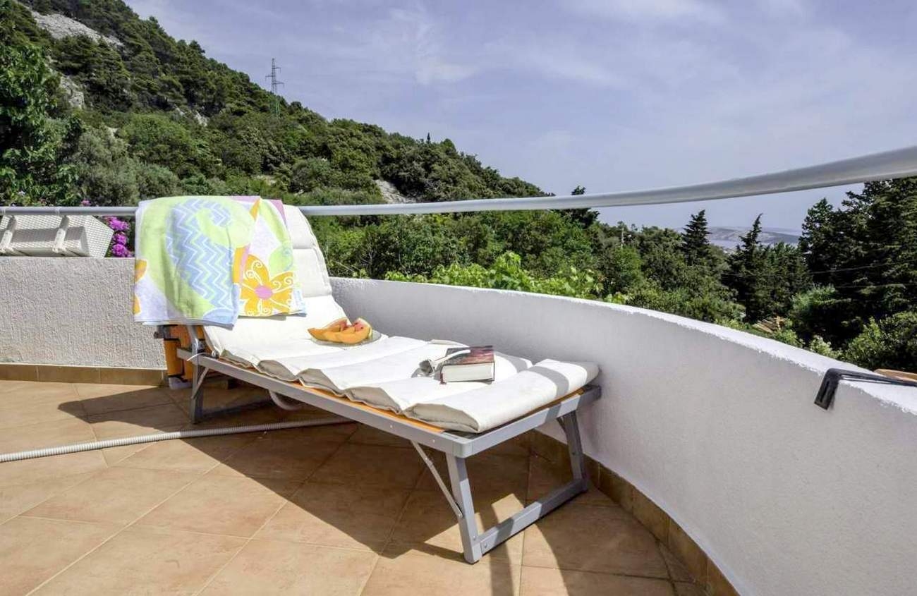 One bedroom apartment with terrace and sea view Banjol, Rab  A-a