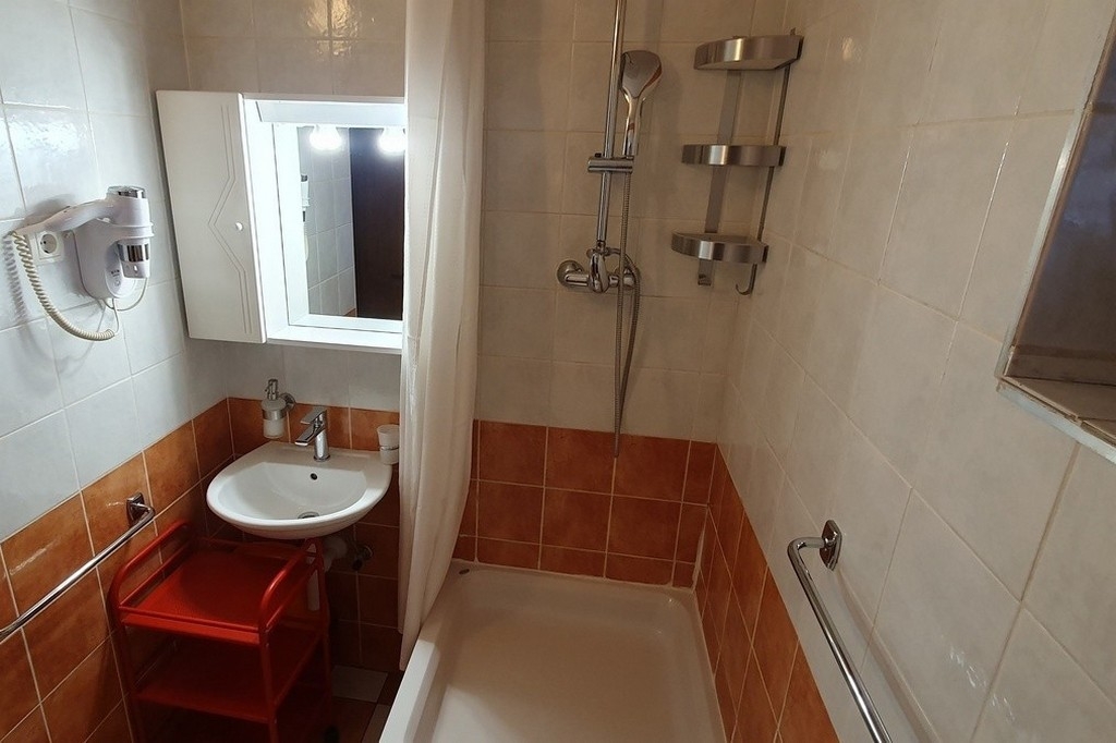 One bedroom apartment with terrace Lopar, Rab  A-a