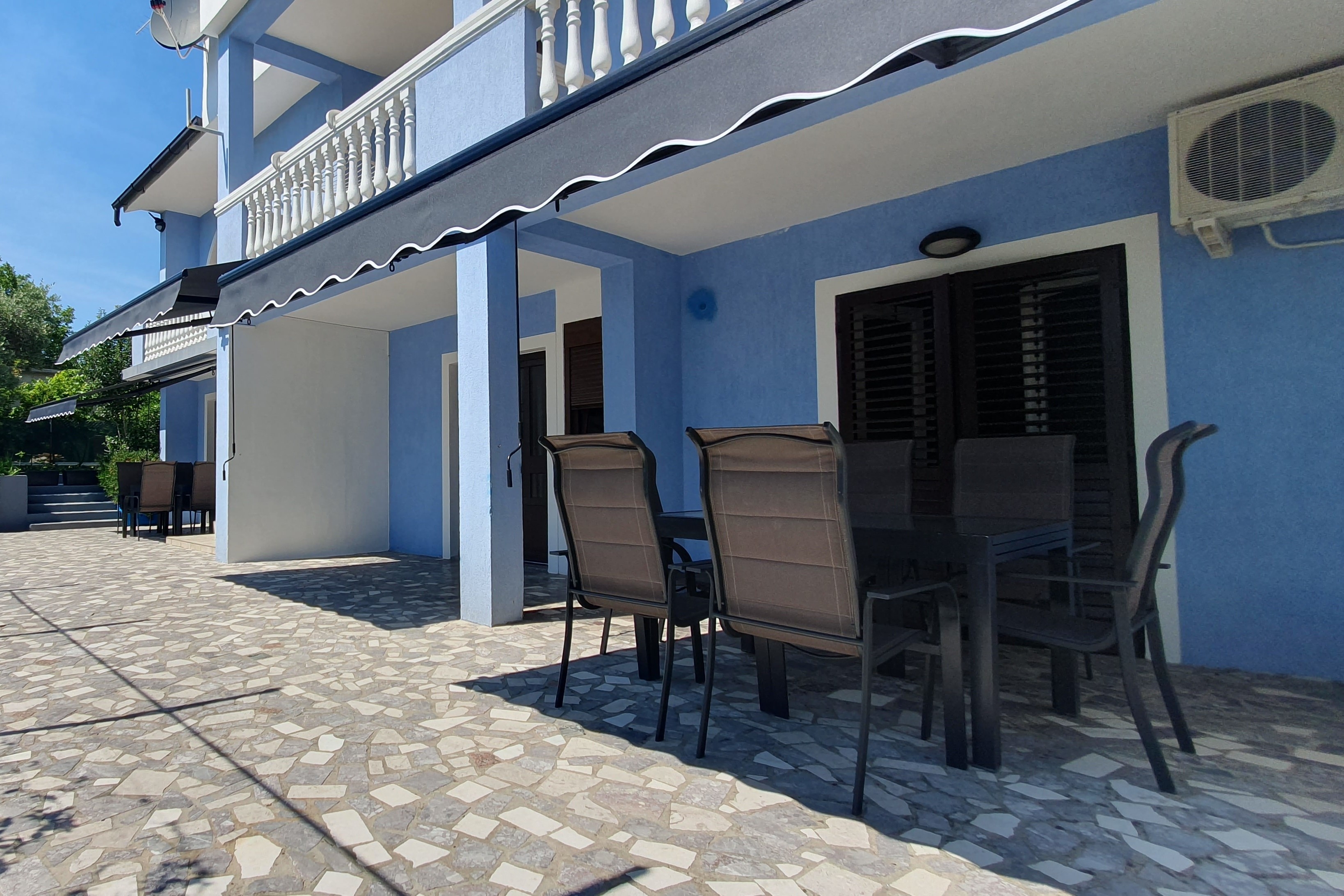 Two bedroom apartment with terrace Lopar, Rab  A-b