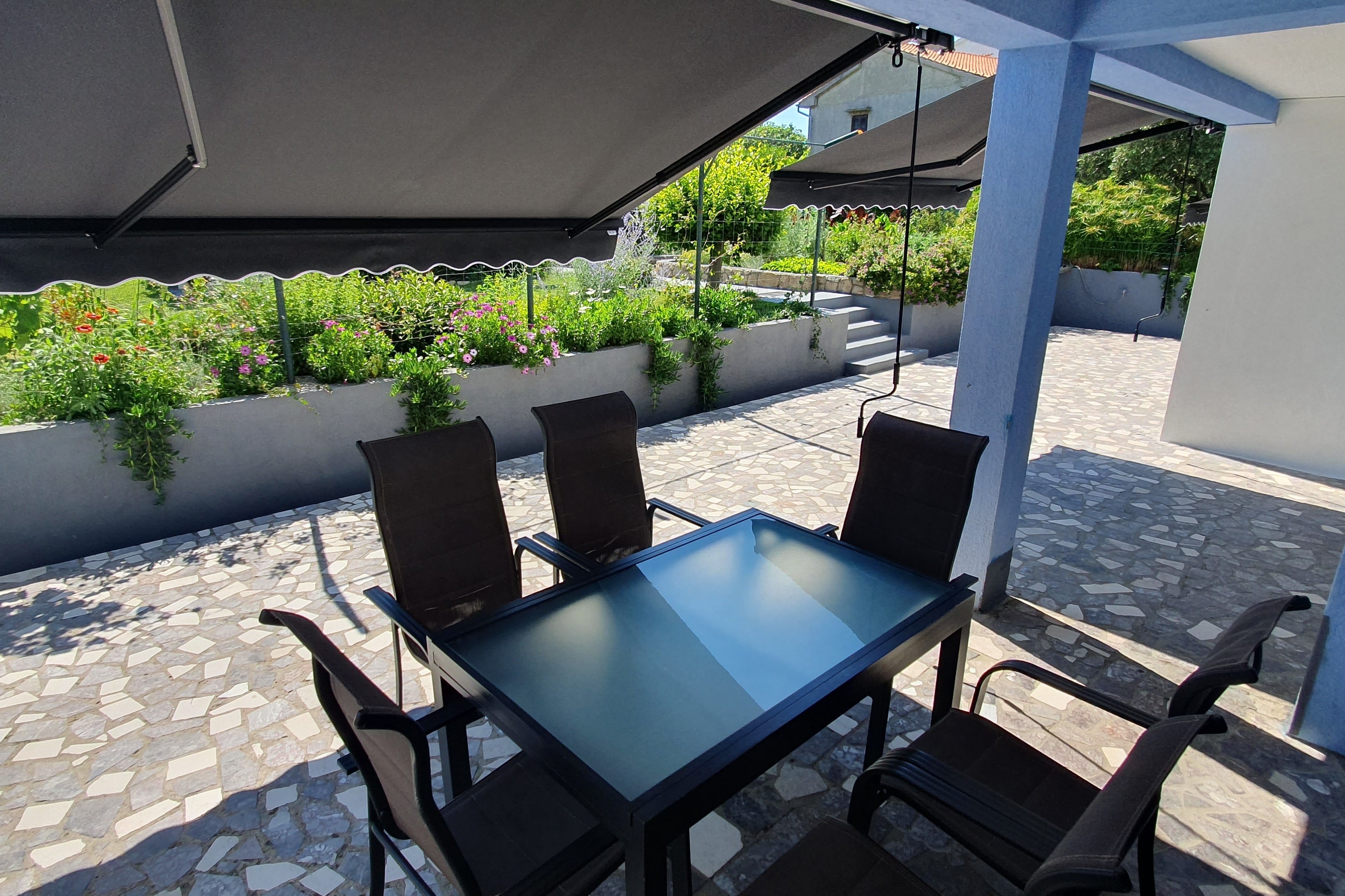 Two bedroom apartment with terrace Lopar, Rab  A-b