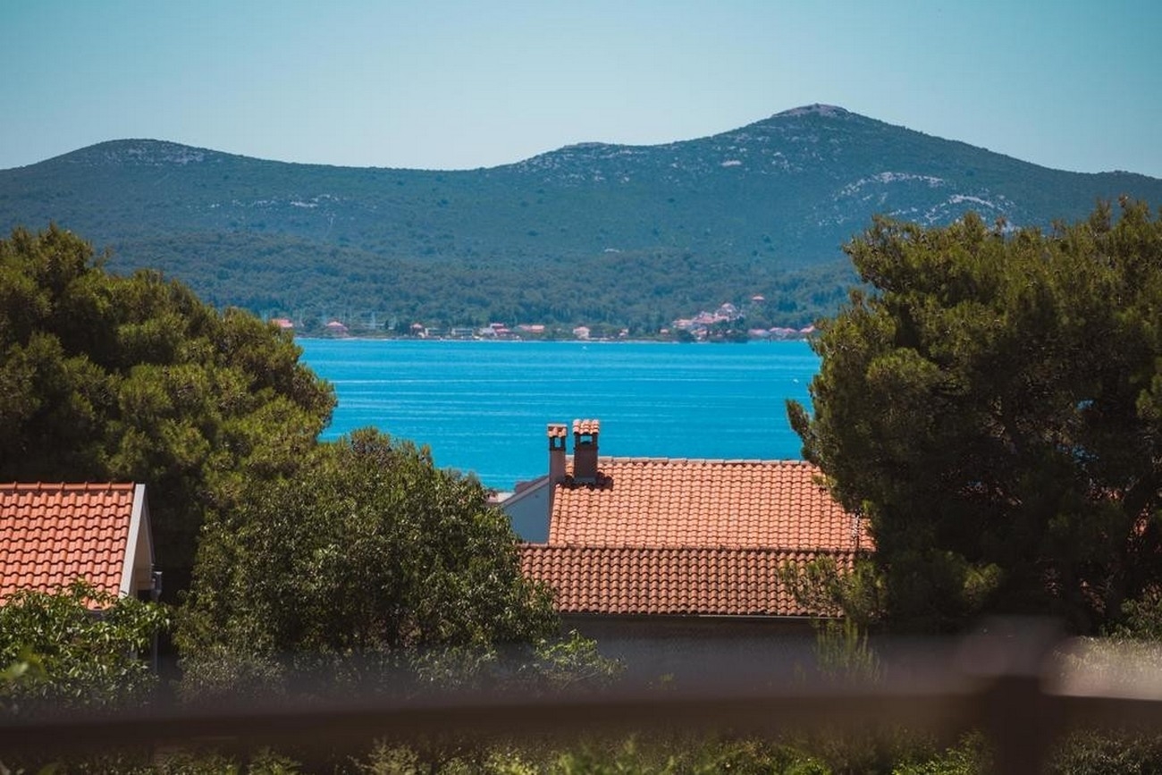 Four bedroom house with terrace and sea view Zadar - Diklo, Zadar  K