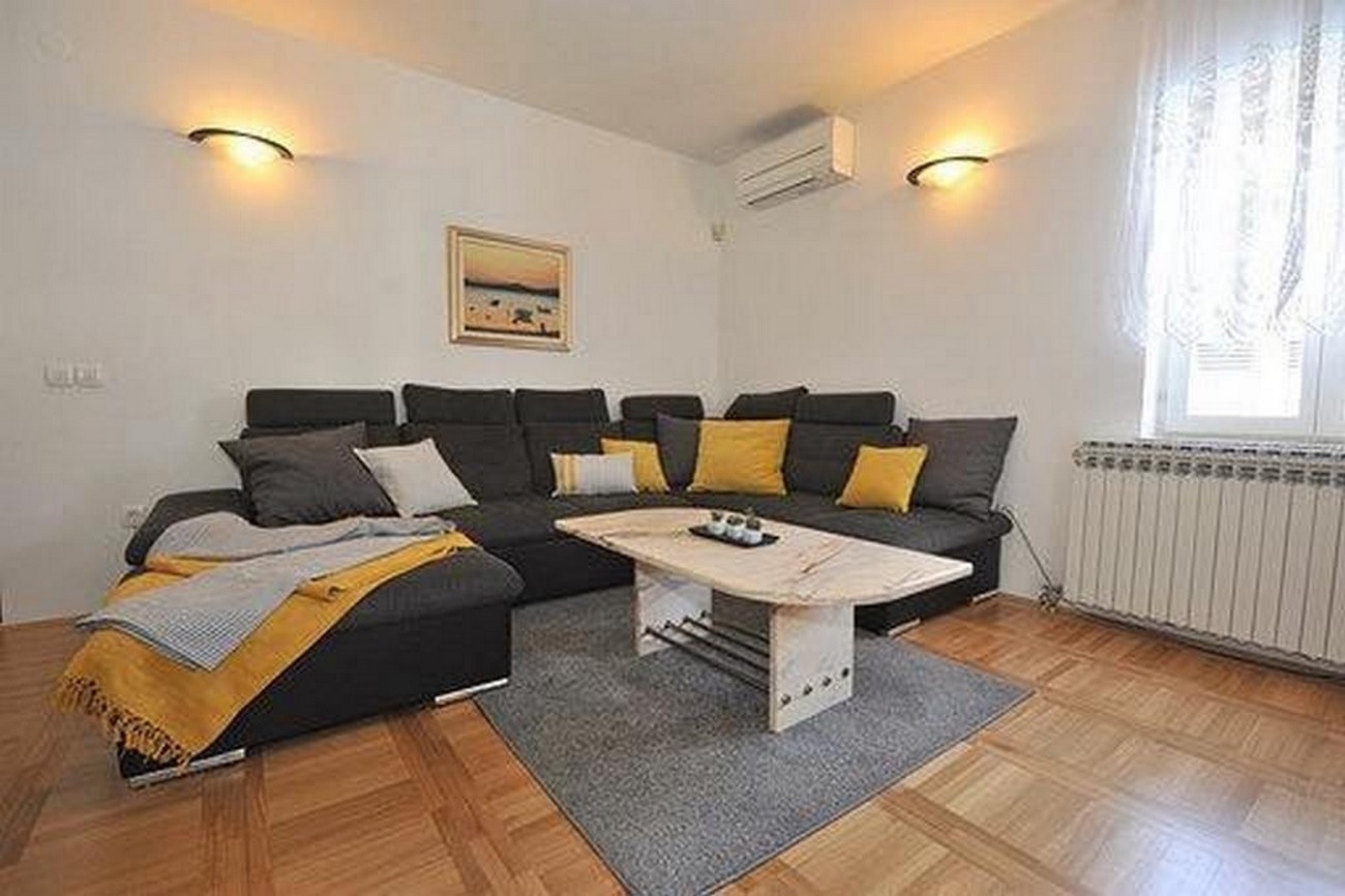 Four bedroom house with terrace and sea view Zadar - Diklo, Zadar  K