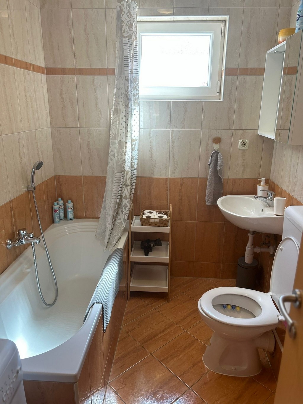 One bedroom apartment with balcony Zagreb  A-a