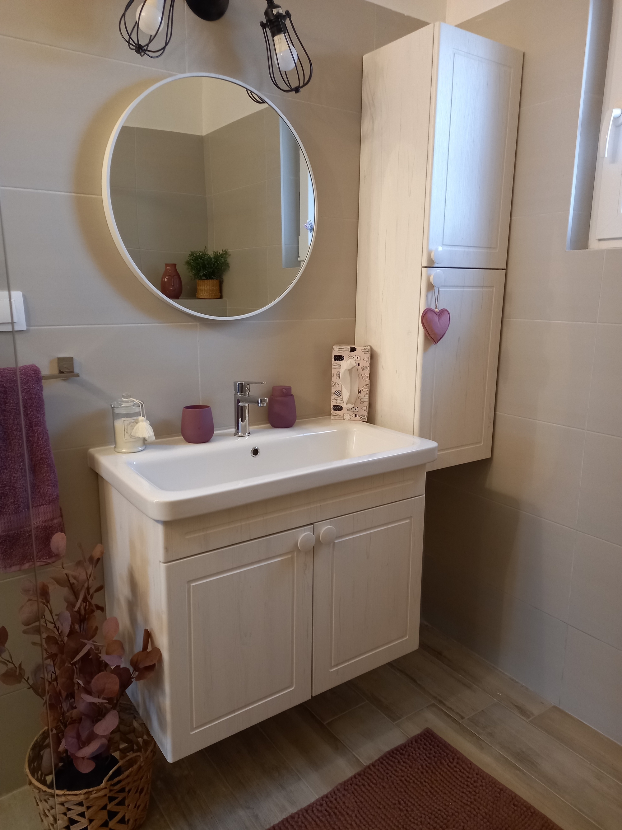 Comfortable and spacious house with balcony Košljun, Pag  K