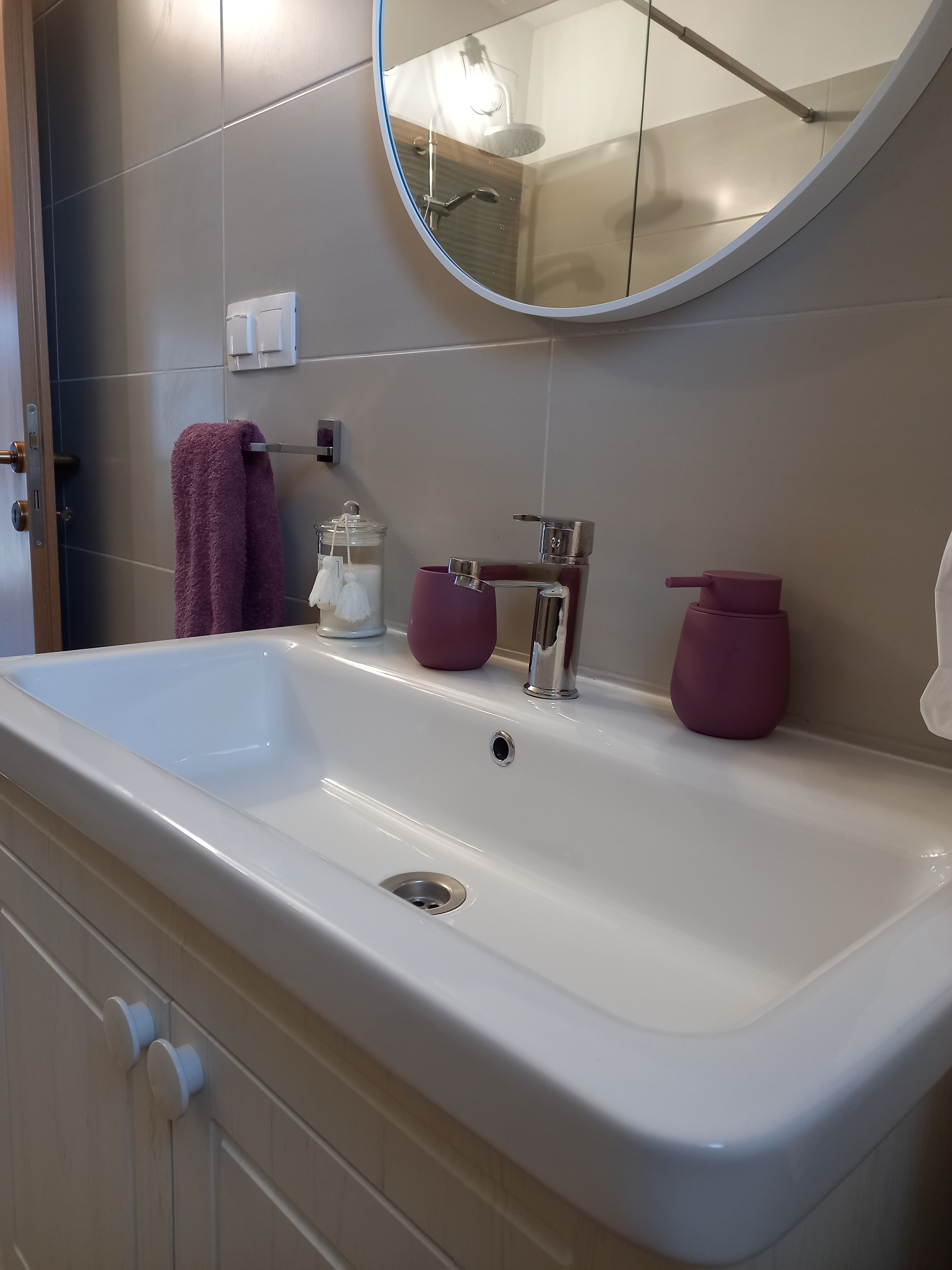 Comfortable and spacious house with balcony Košljun, Pag  K