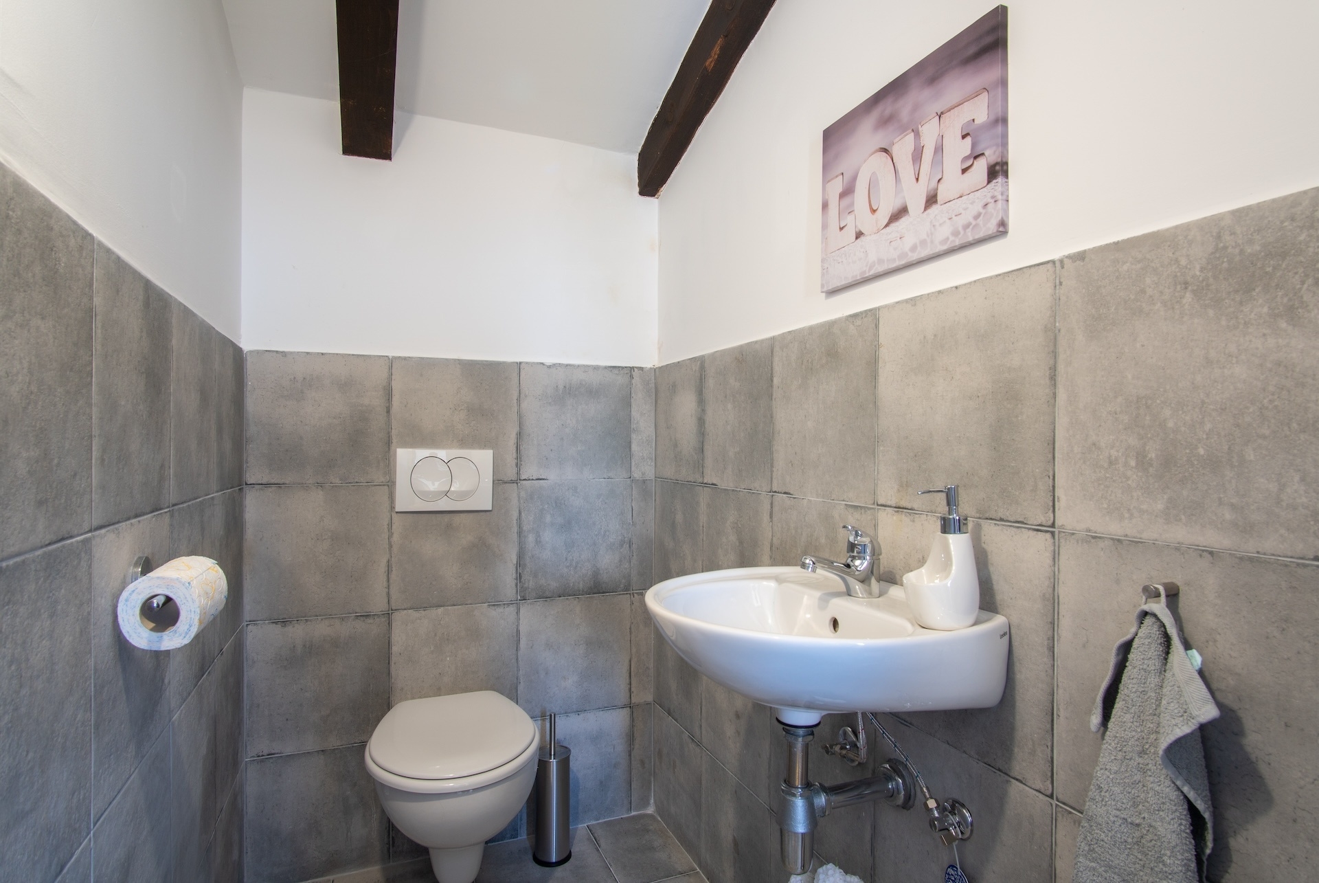 Comfortable and spacious house with balcony Košljun, Pag  K