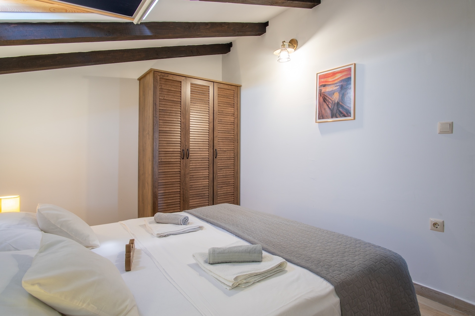 Comfortable and spacious house with balcony Košljun, Pag  K