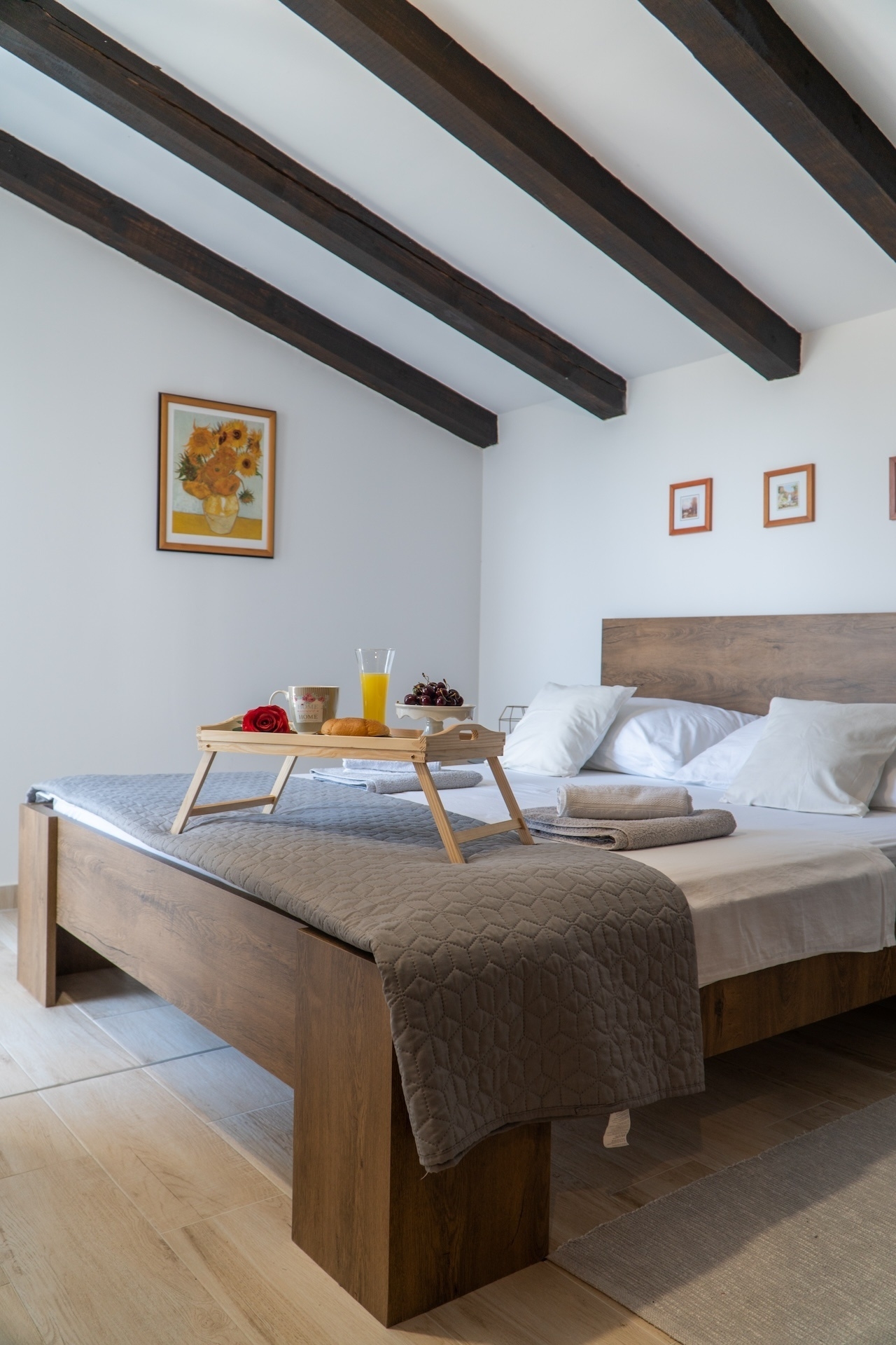 Comfortable and spacious house with balcony Košljun, Pag  K
