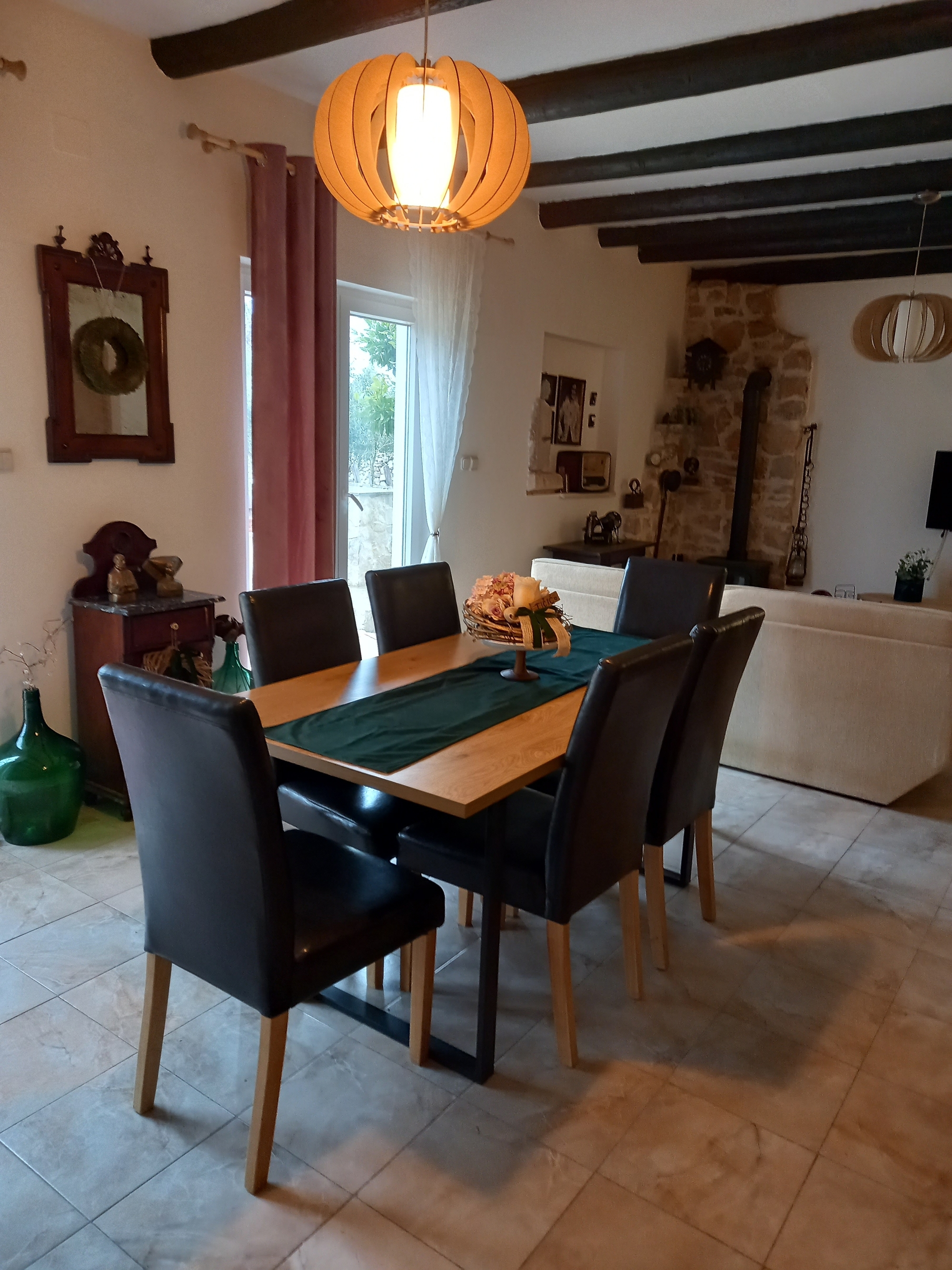 Comfortable and spacious house with balcony Košljun, Pag  K