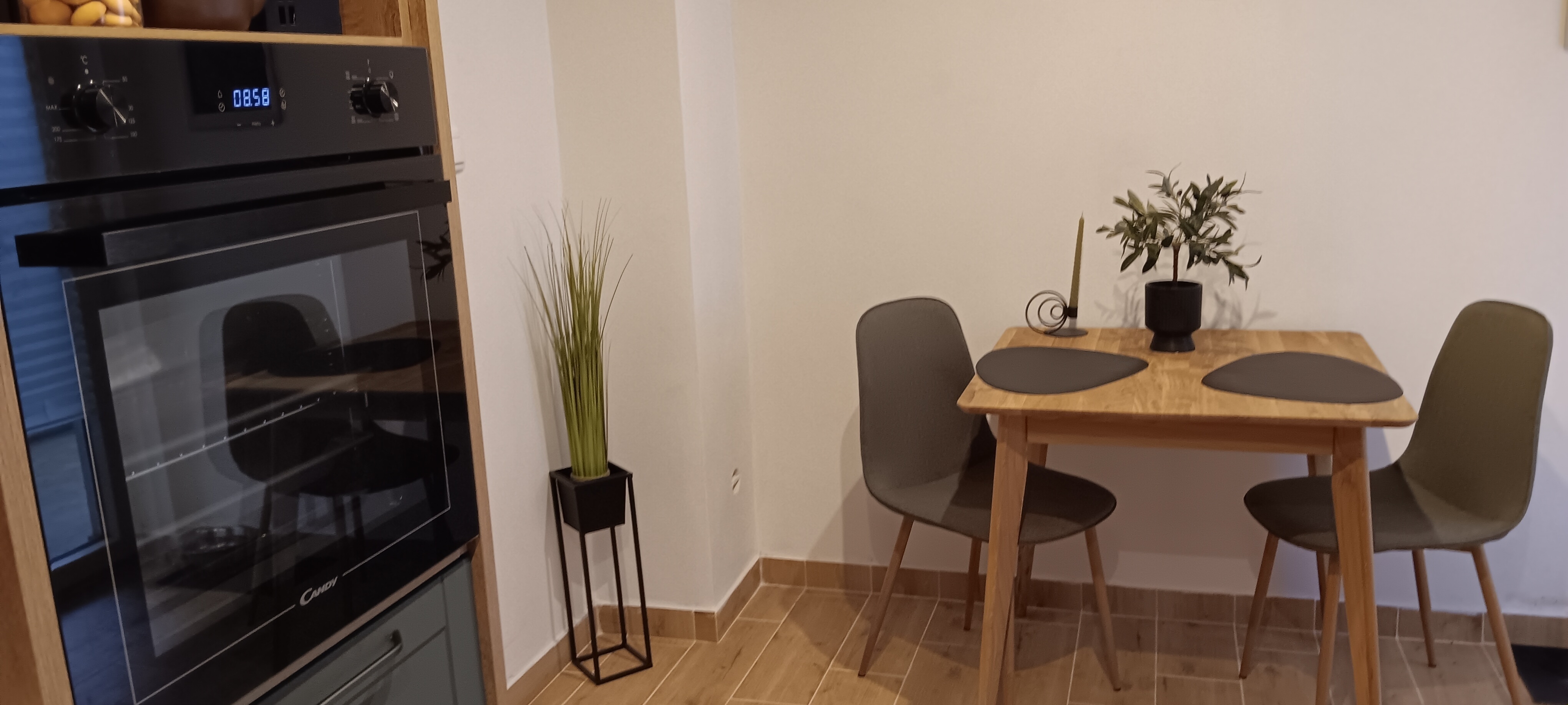 Comfortable and spacious house with balcony Košljun, Pag  K