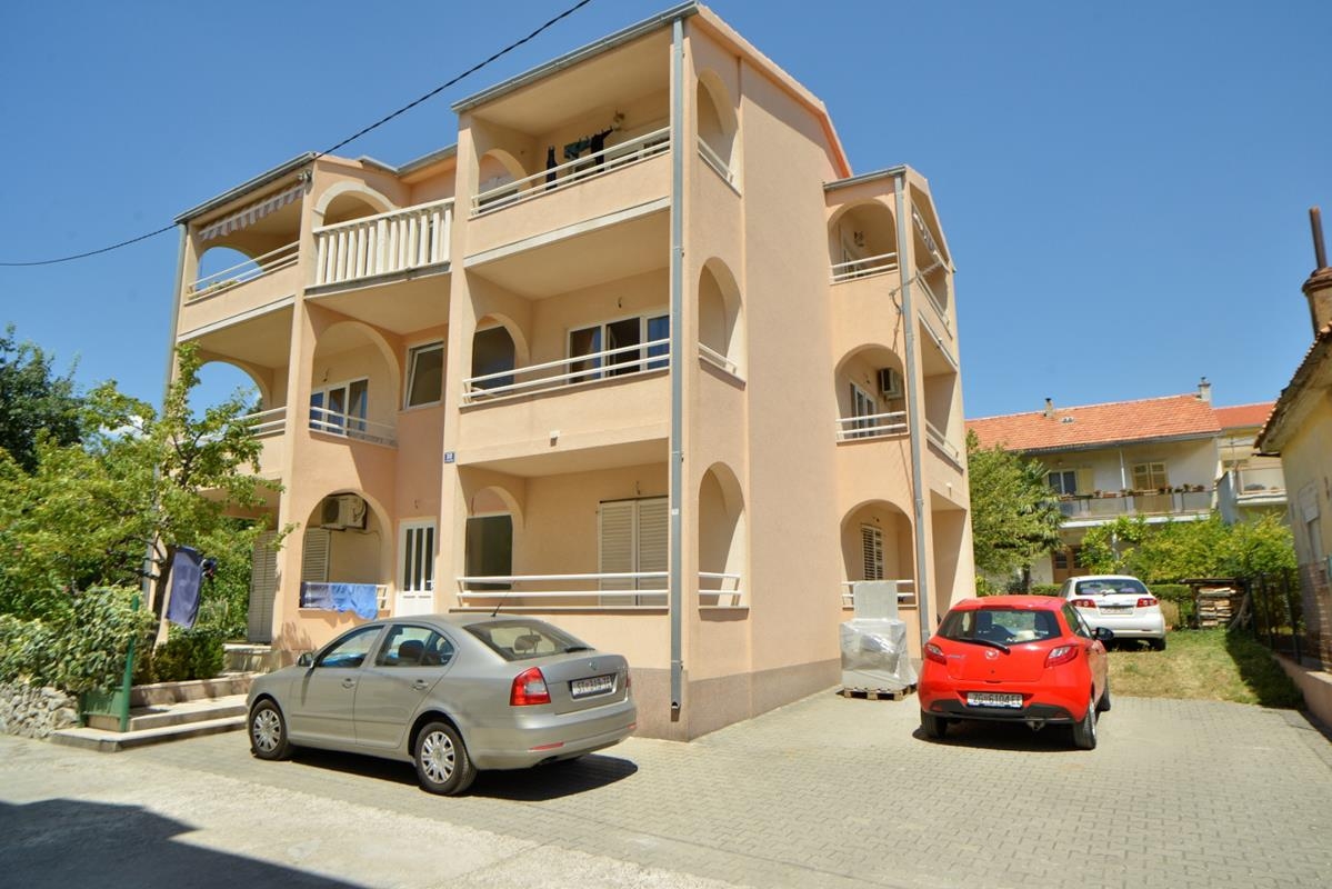 Jednosobni apartman s balkonom Kaštel Novi, Kaštela  A-a