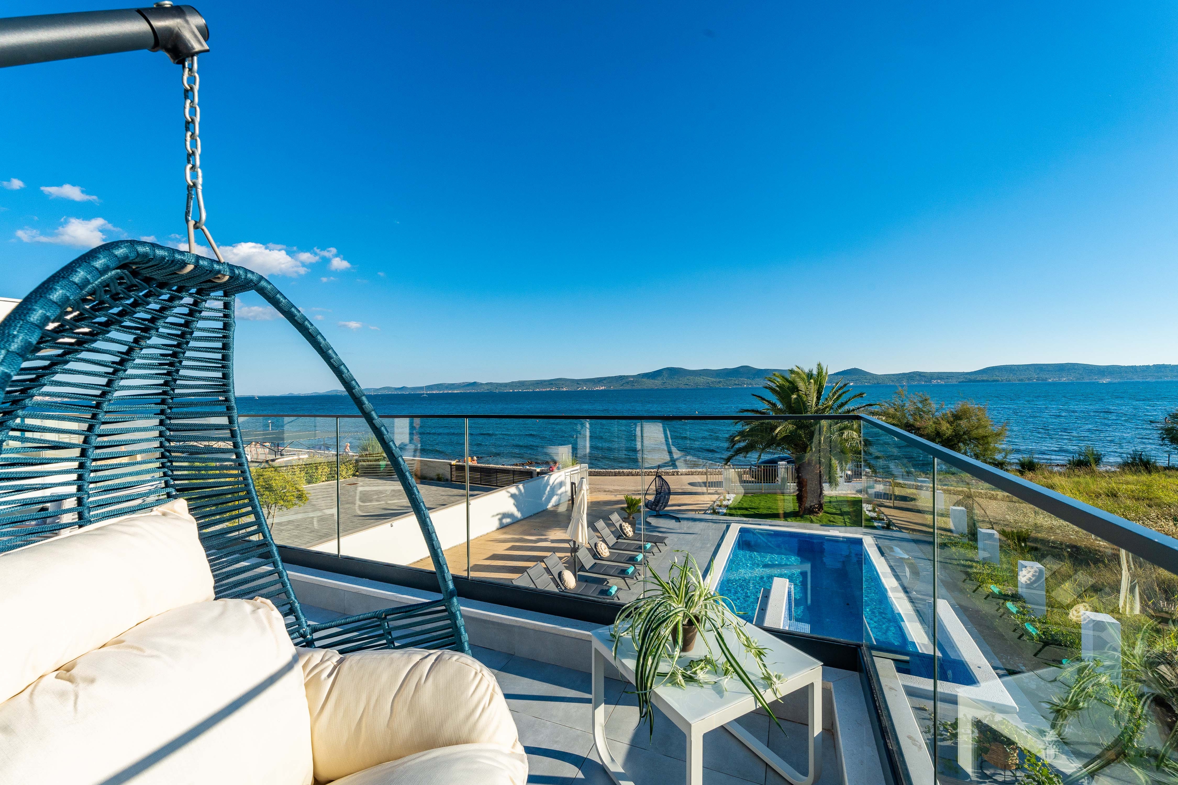 Four bedroom house near beach Sukošan, Zadar  K