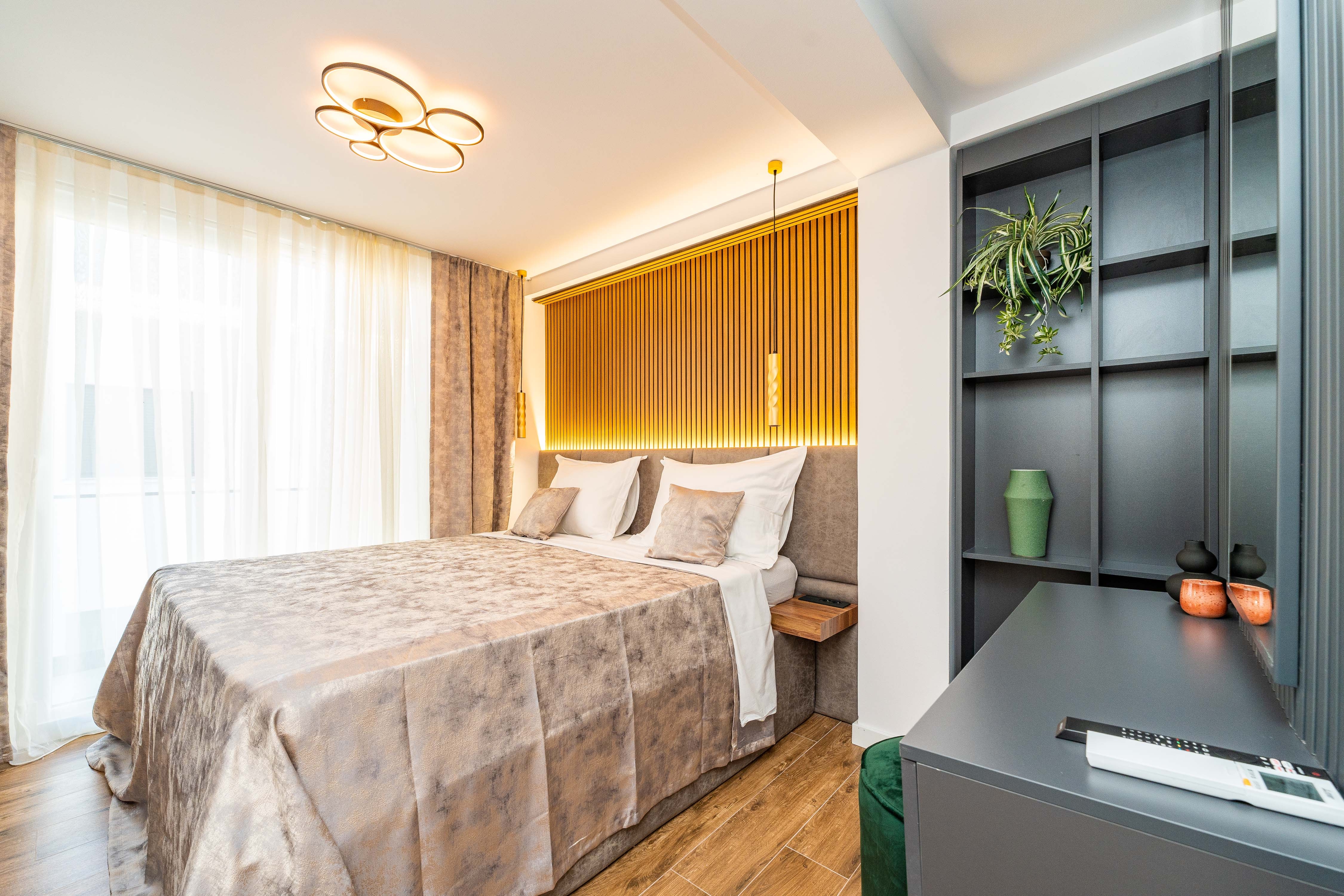 Four bedroom house near beach Sukošan, Zadar  K