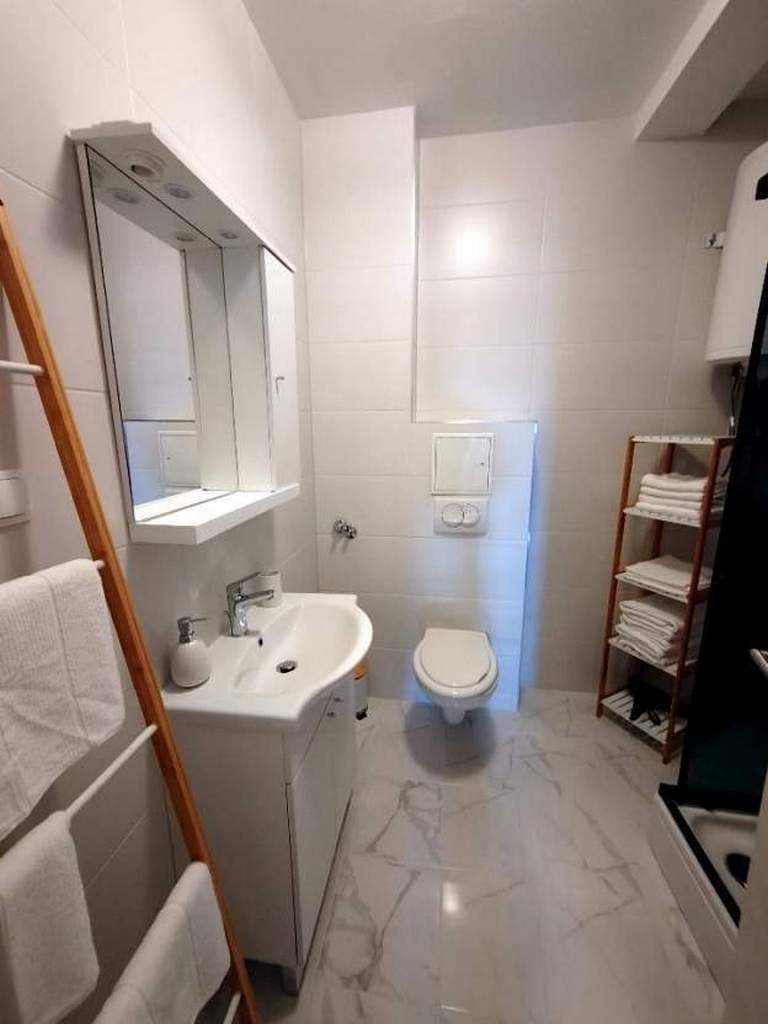 Two bedroom apartment with balcony and sea view Barbat, Rab  A-a