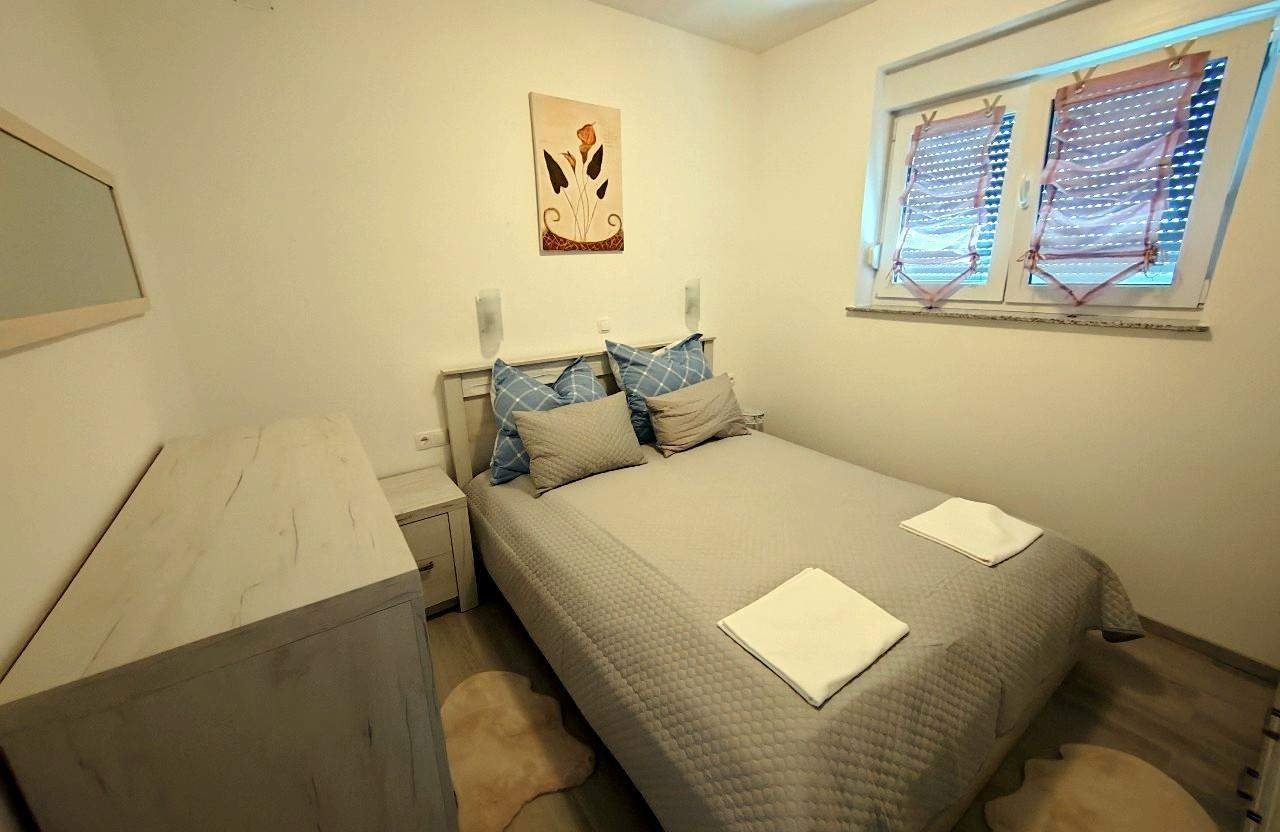 Top Rab Barbat Top Rab Barbat