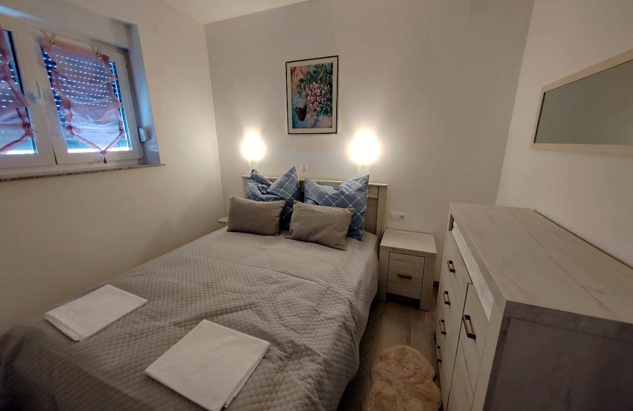 Top Rab Barbat Top Rab Barbat