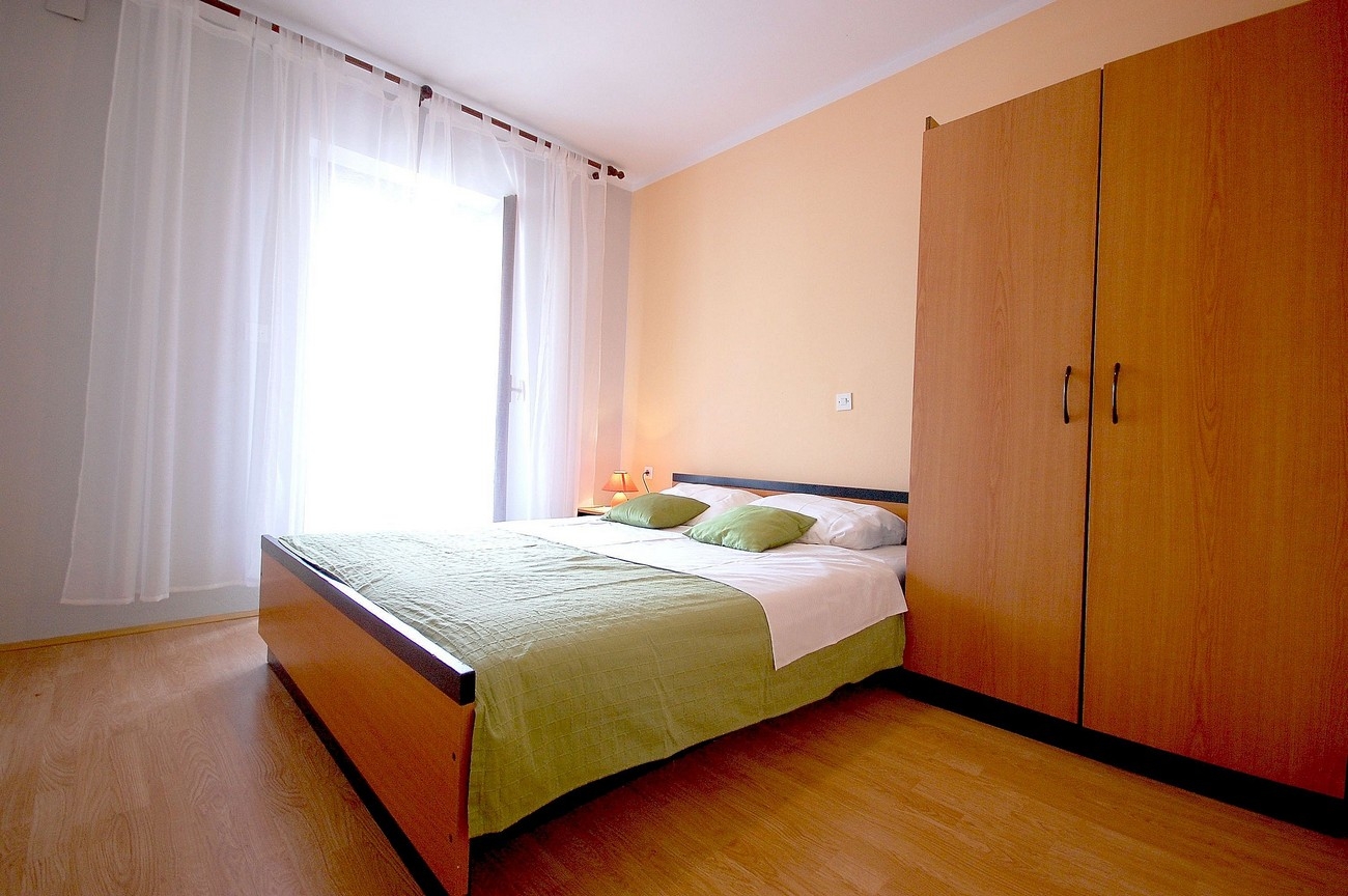 Two bedroom apartment with balcony Malinska, Krk  A-a