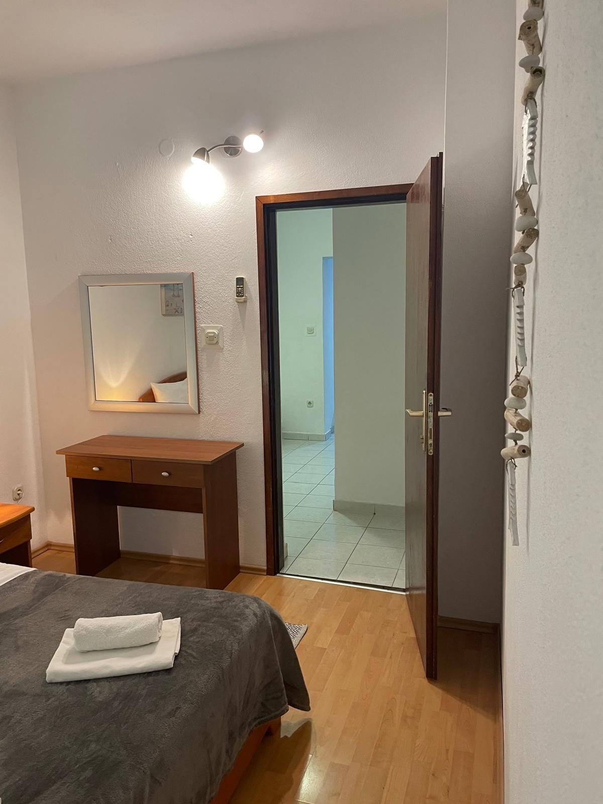 One bedroom apartment with balcony and sea view Živogošće - Blato, Makarska  A-a