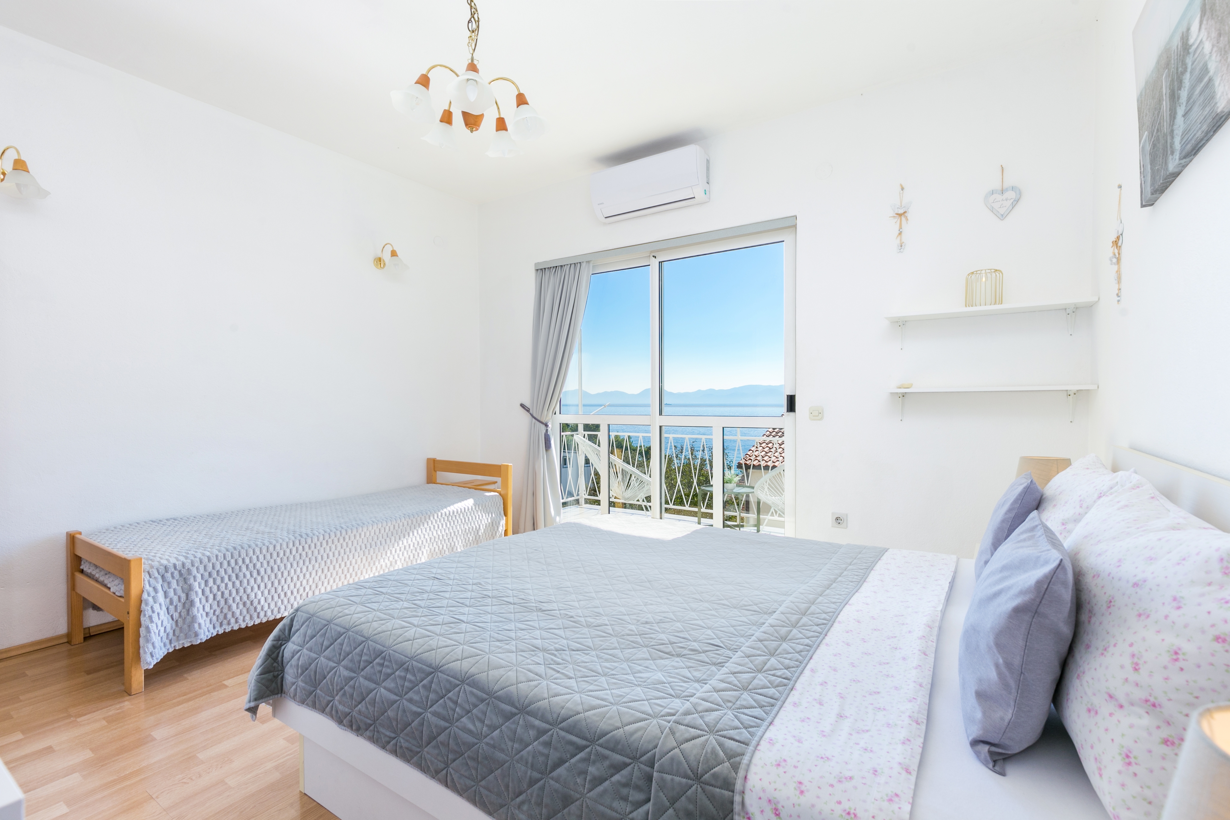 Two bedroom apartment with balcony and sea view Živogošće - Blato, Makarska  A-d
