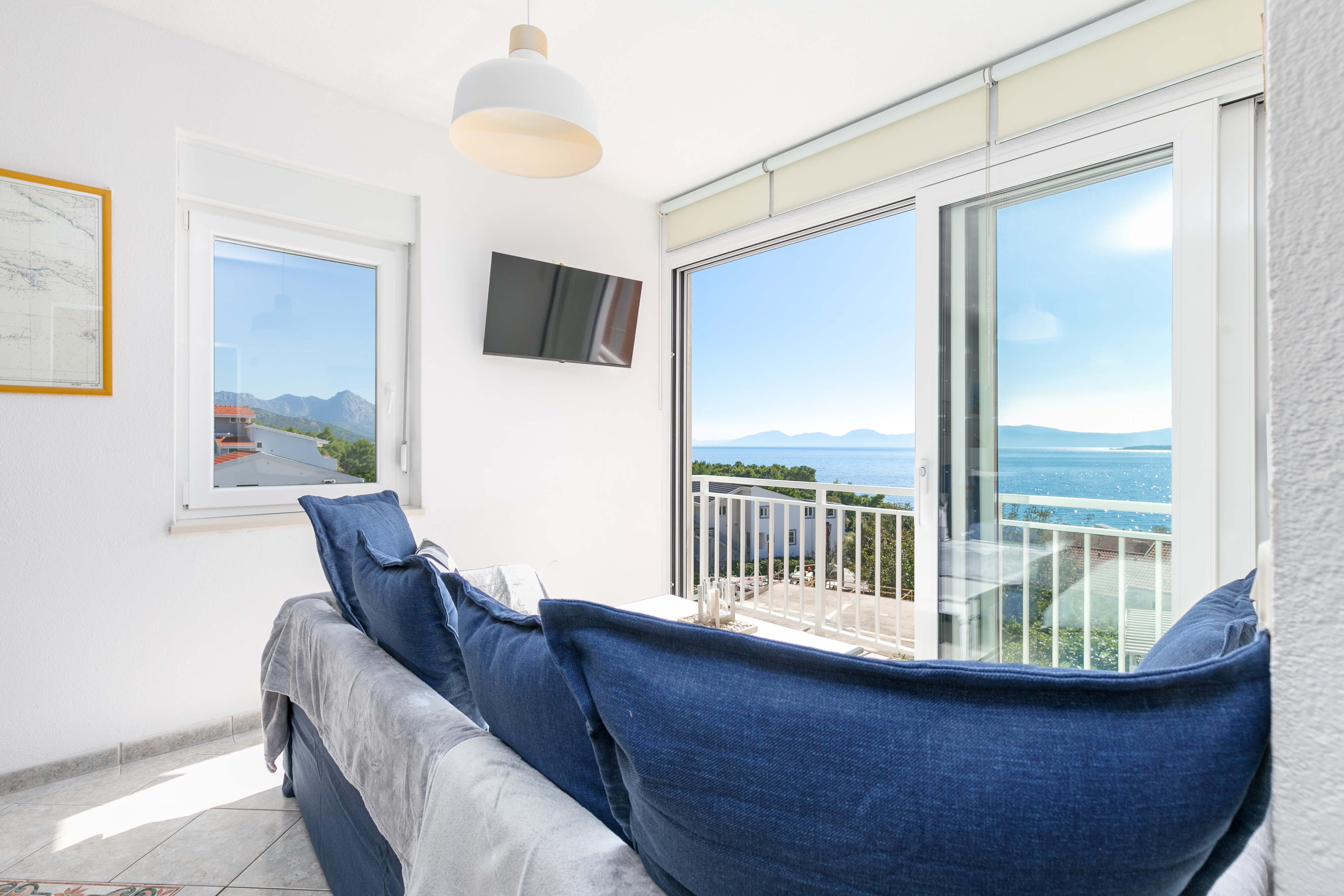 Two bedroom apartment with balcony and sea view Živogošće - Blato (Makarska) (A-22253-d) Two bedroom apartment with balcony and sea view Živogošće - Blato (Makarska) (A-22253-d)