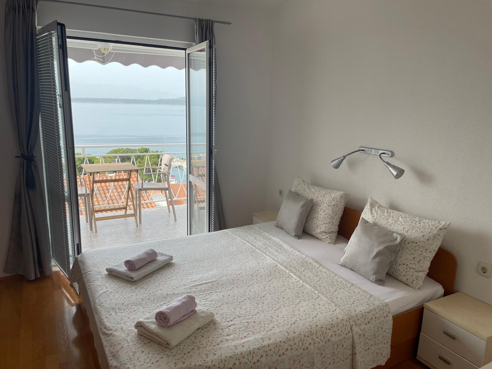 Two bedroom apartment with balcony and sea view Živogošće - Blato, Makarska  A-d