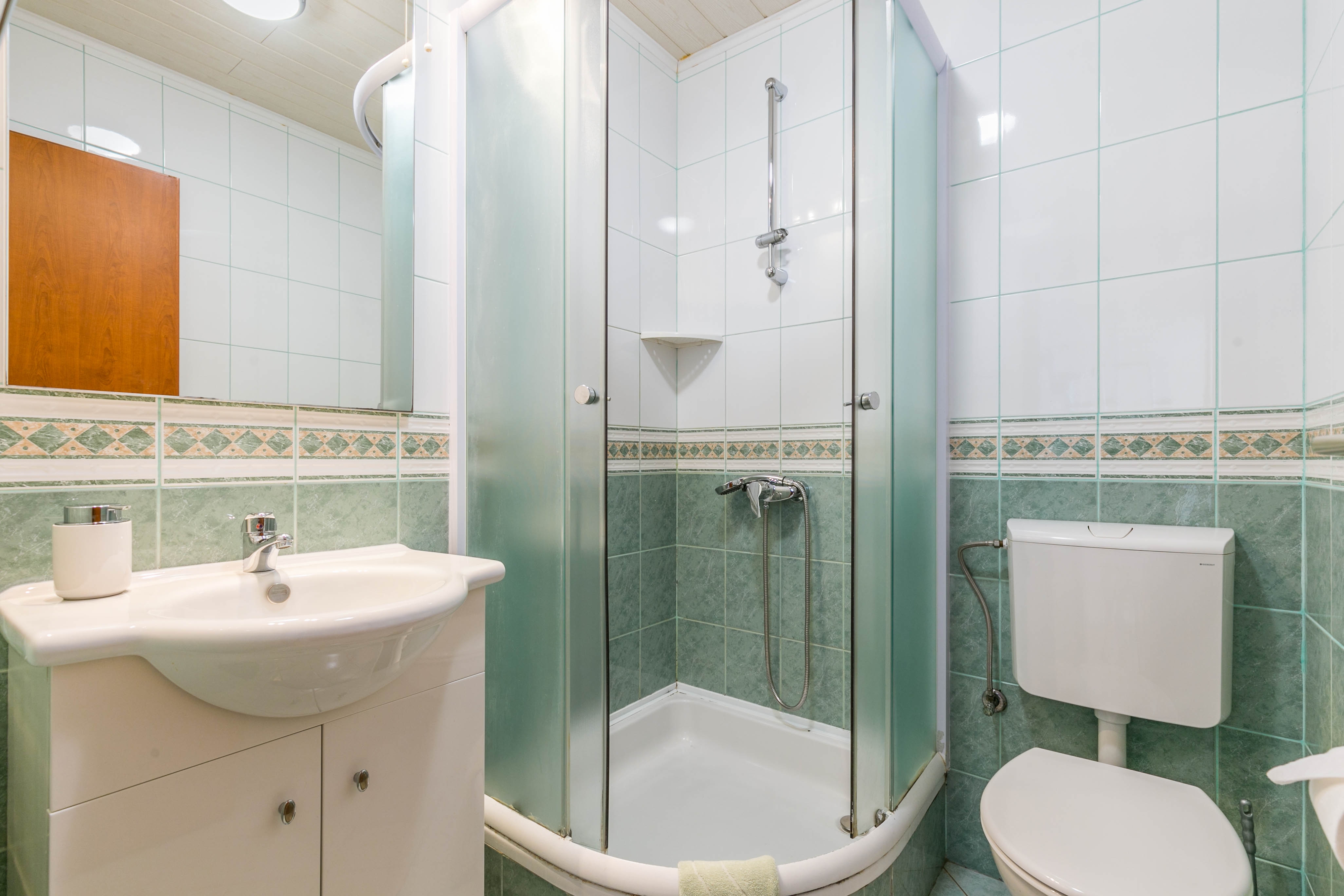 One bedroom apartment with balcony and sea view Živogošće - Blato, Makarska  A-h