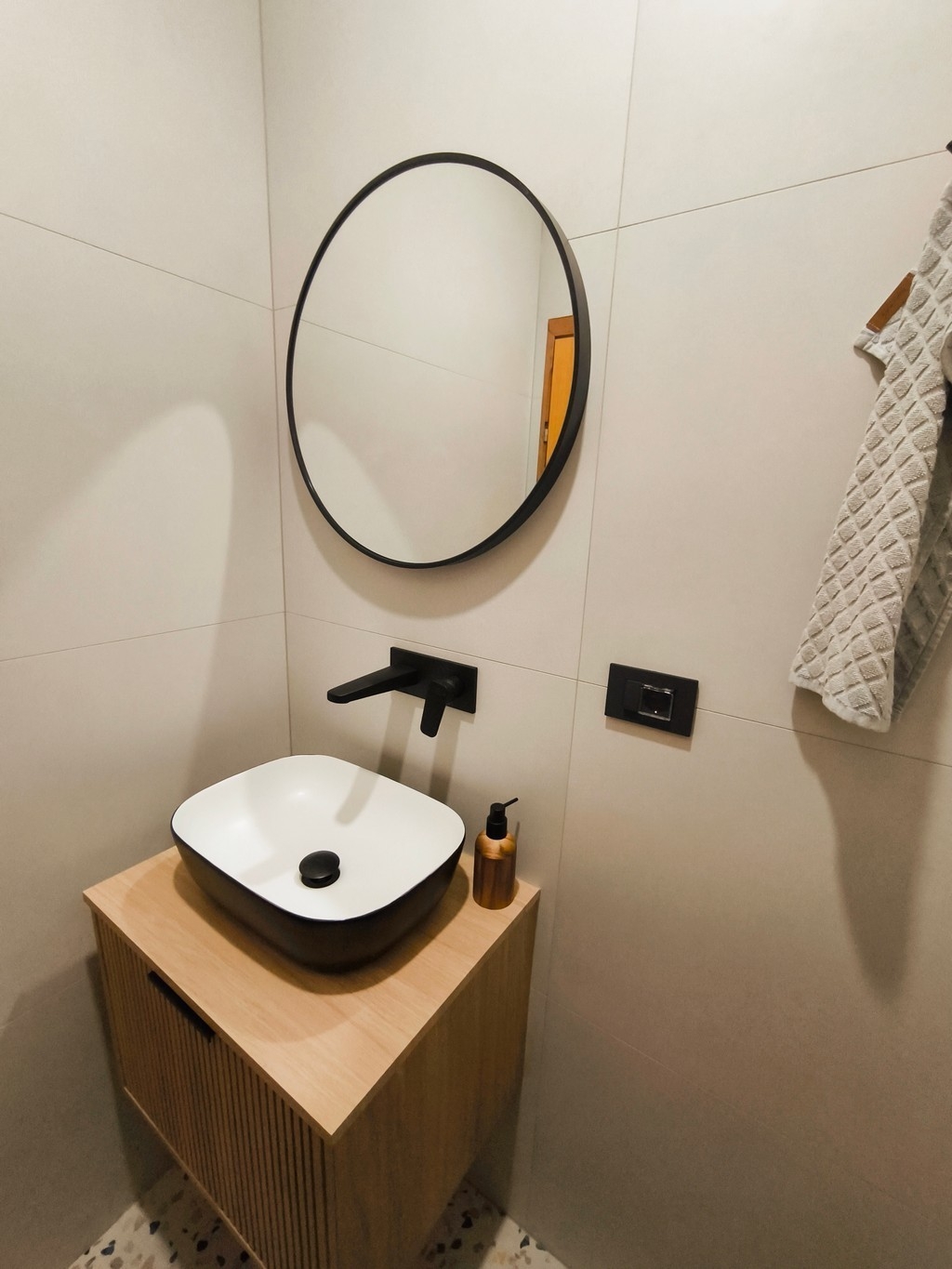Two bedroom apartment with terrace Zablaće, Šibenik  A-a