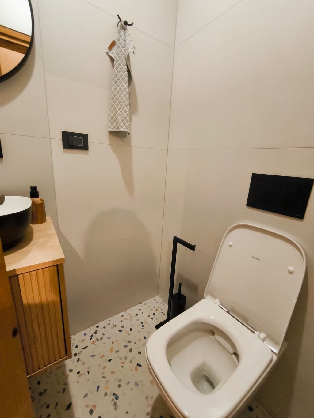 Two bedroom apartment with terrace Zablaće, Šibenik  A-a