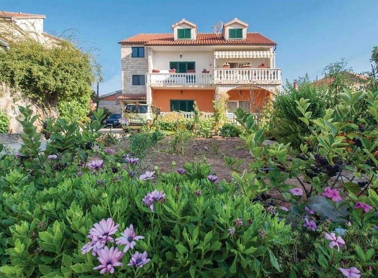 Two bedroom apartment with terrace Zablaće, Šibenik (A-22255-a)