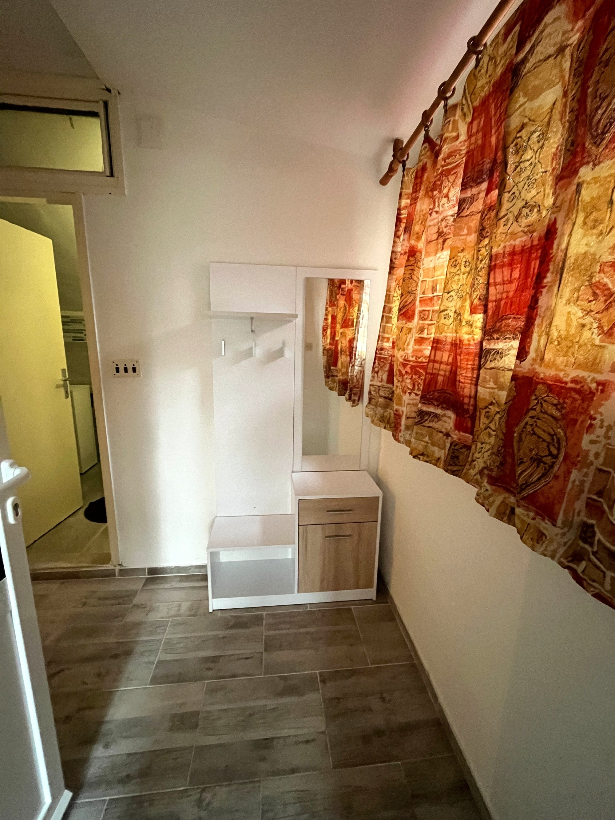 Two bedroom apartment near beach Jelsa, Hvar  A-a