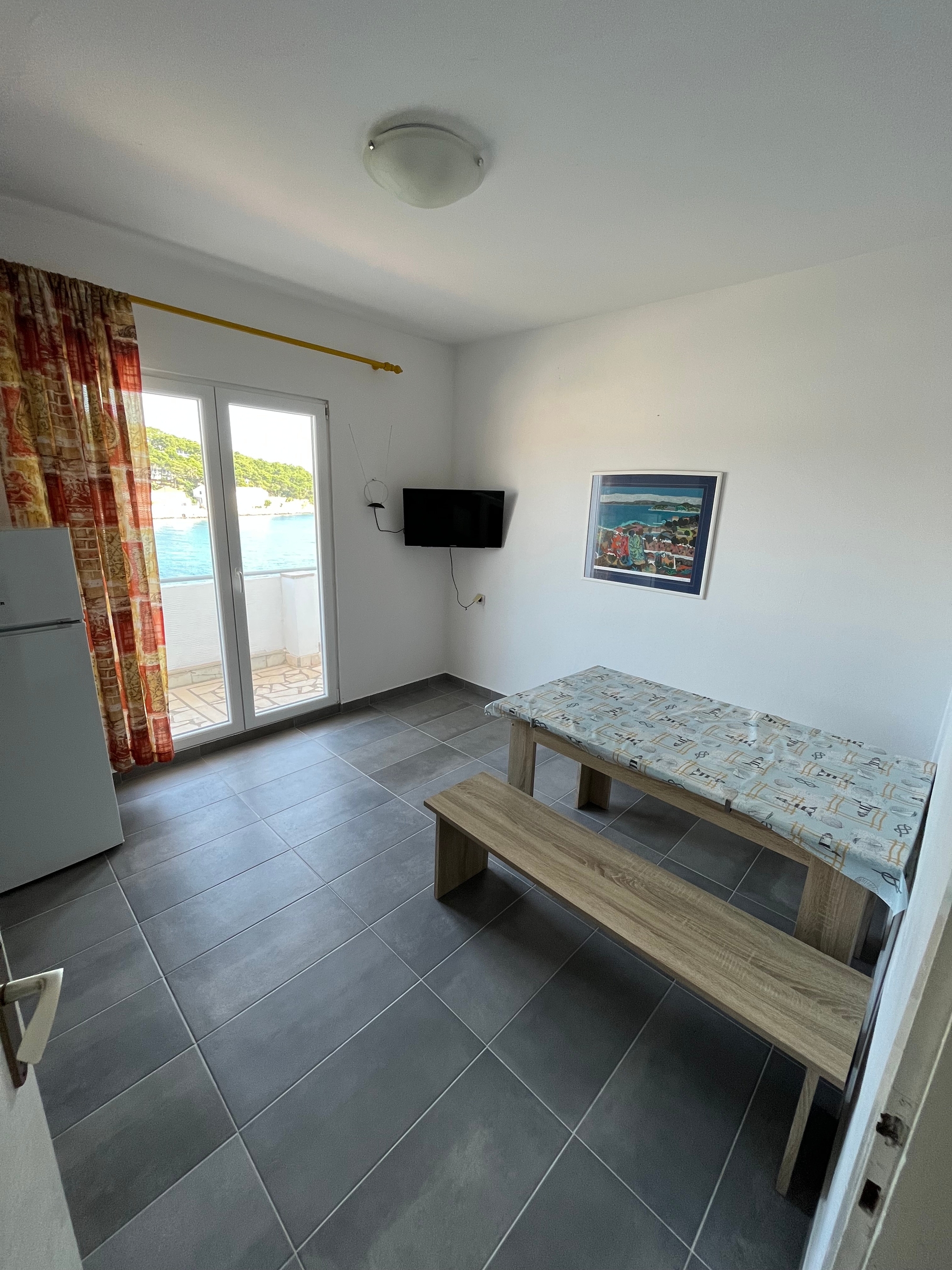 Three bedroom apartment near beach Jelsa, Hvar (A-22256-b) Three bedroom apartment near beach Jelsa, Hvar (A-22256-b)