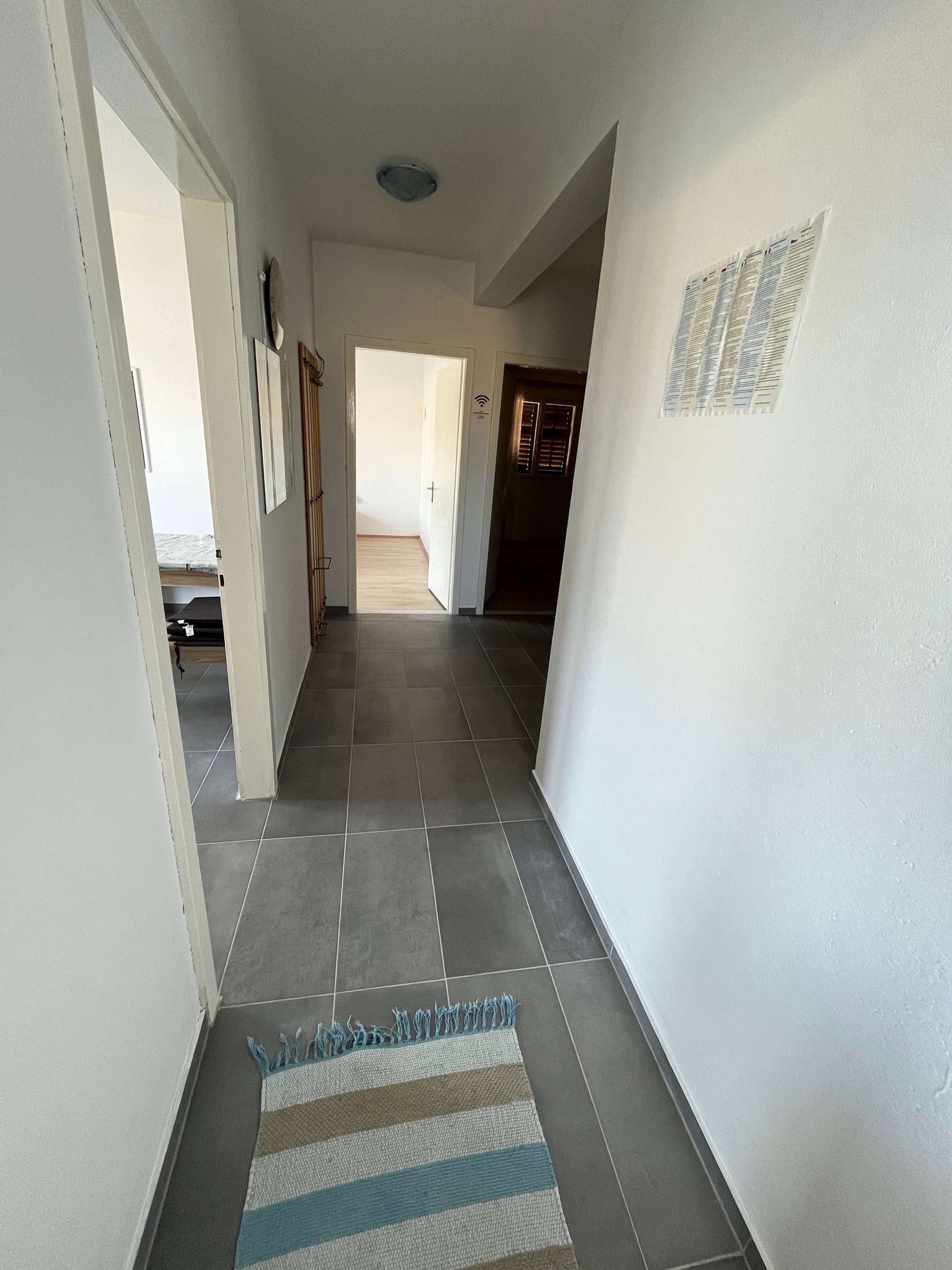 Three bedroom apartment near beach Jelsa, Hvar  A-b