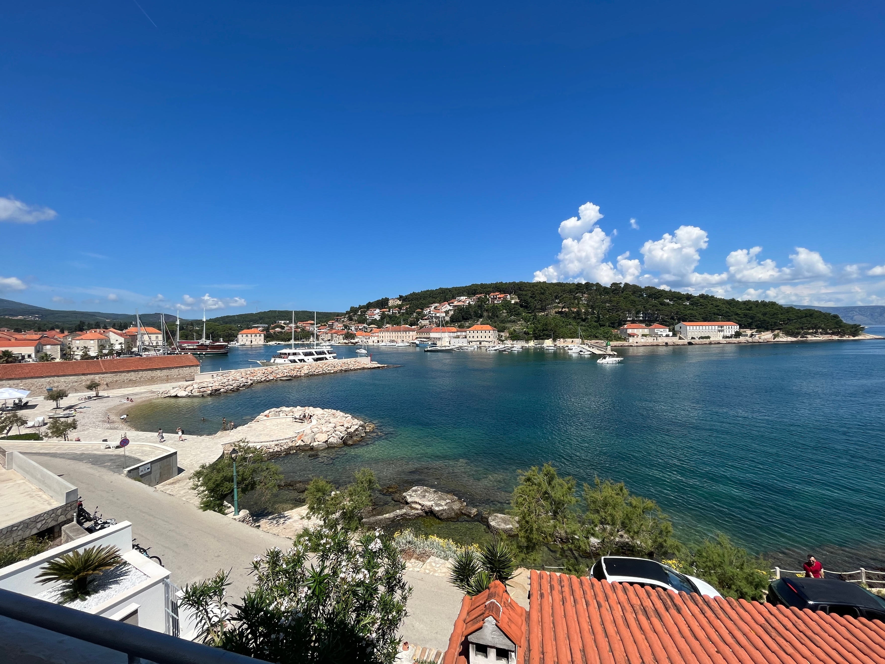 Three bedroom apartment near beach Jelsa, Hvar  A-b