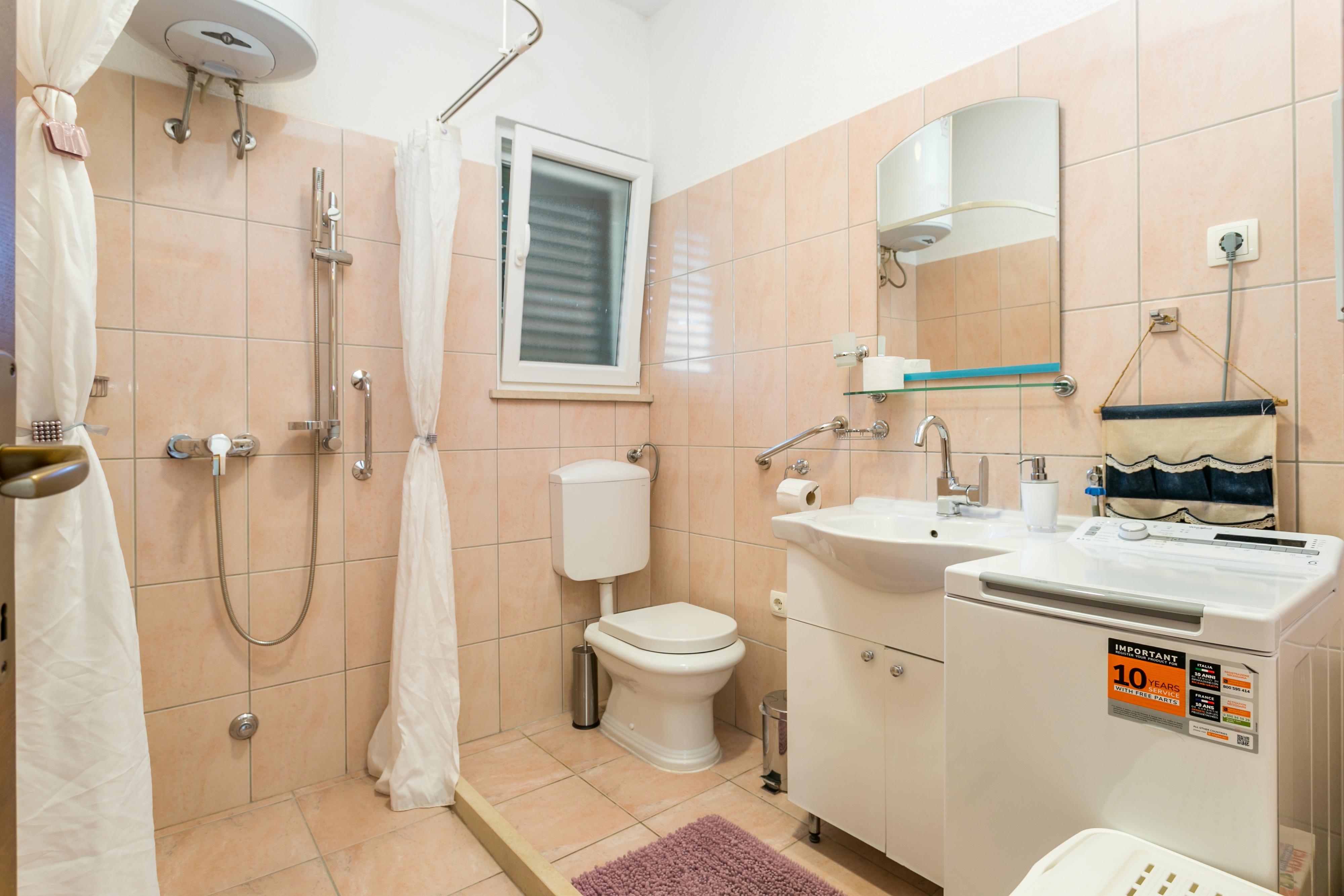 Two bedroom house with terrace Mirca, Brač  K