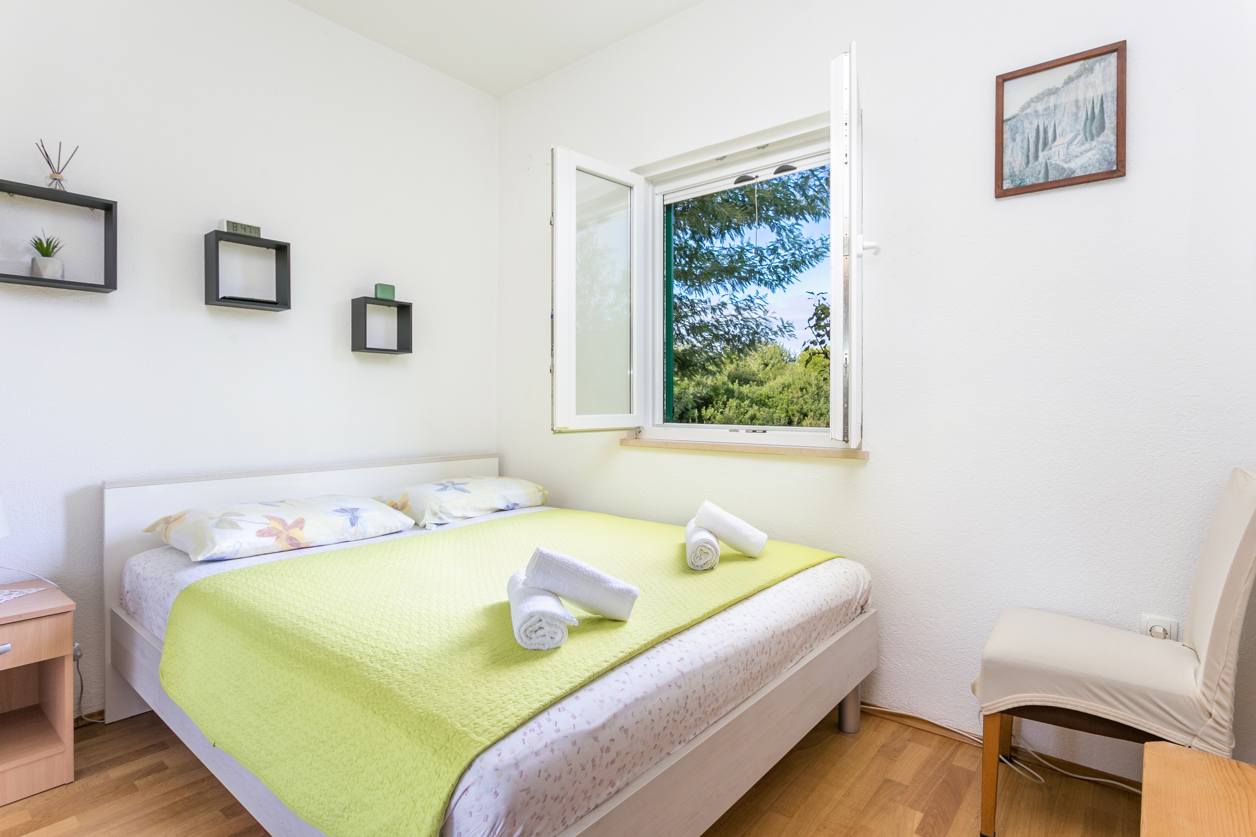 Two bedroom house with terrace Mirca, Brač  K