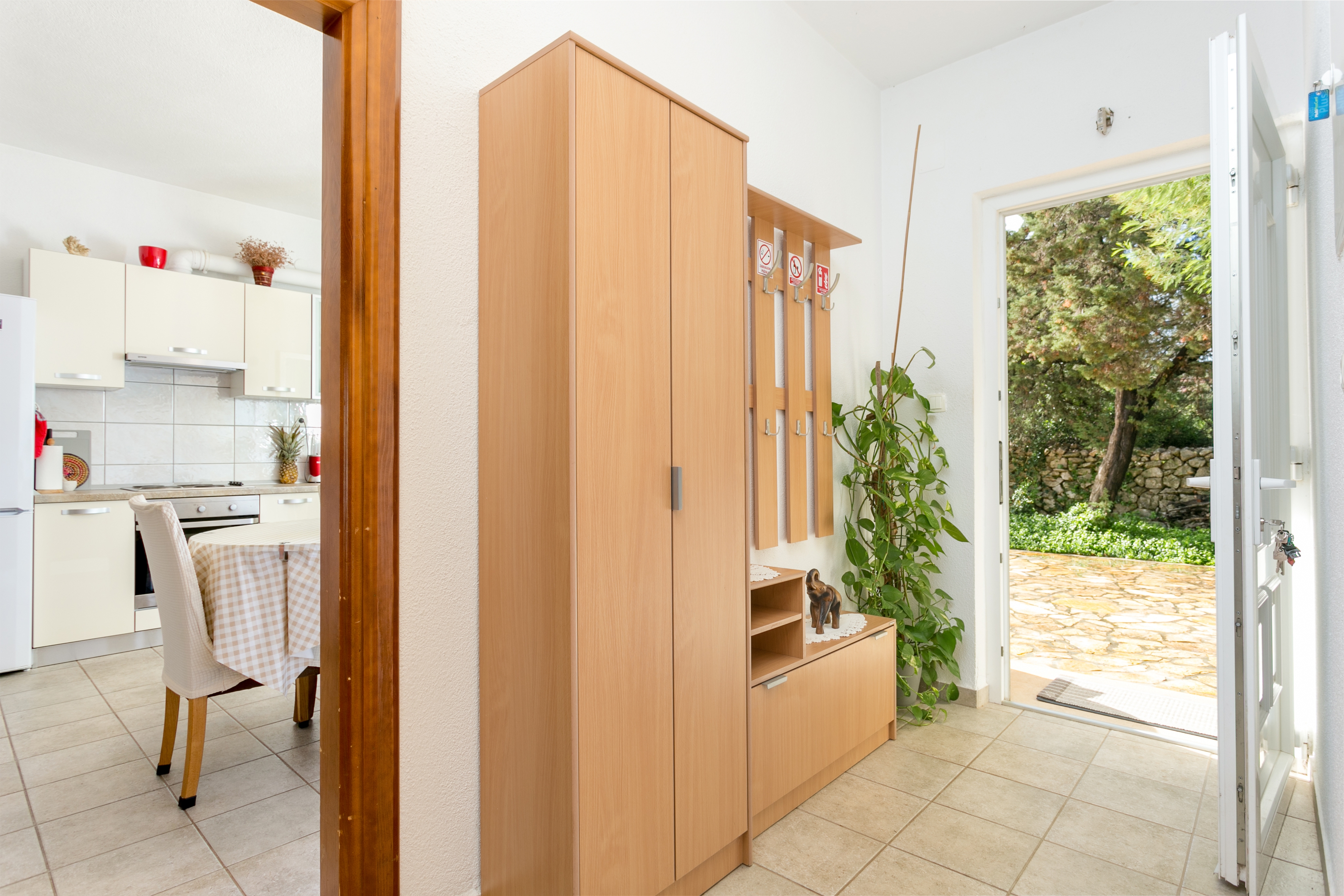 Two bedroom house with terrace Mirca, Brač  K