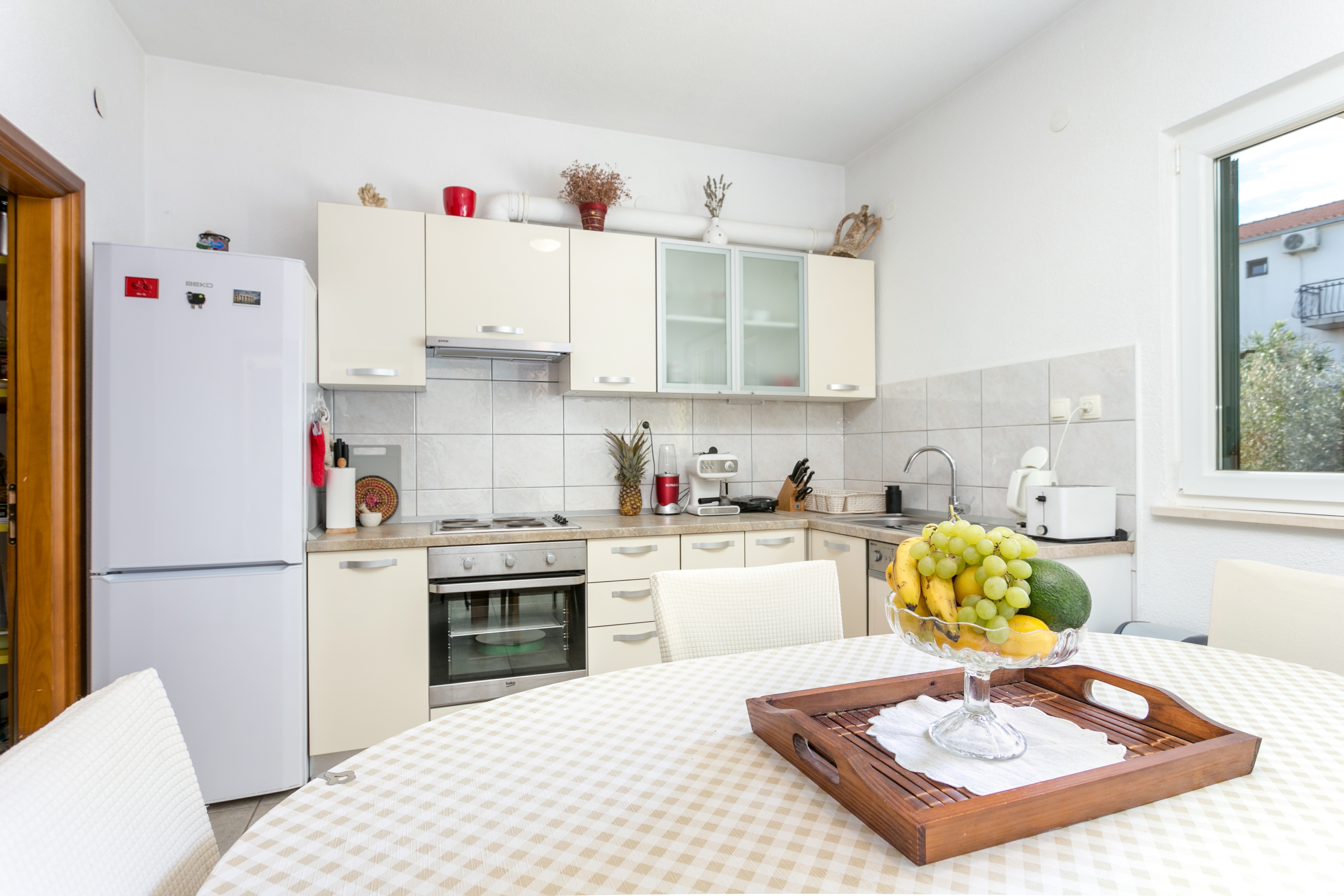 Two bedroom house with terrace Mirca, Brač  K