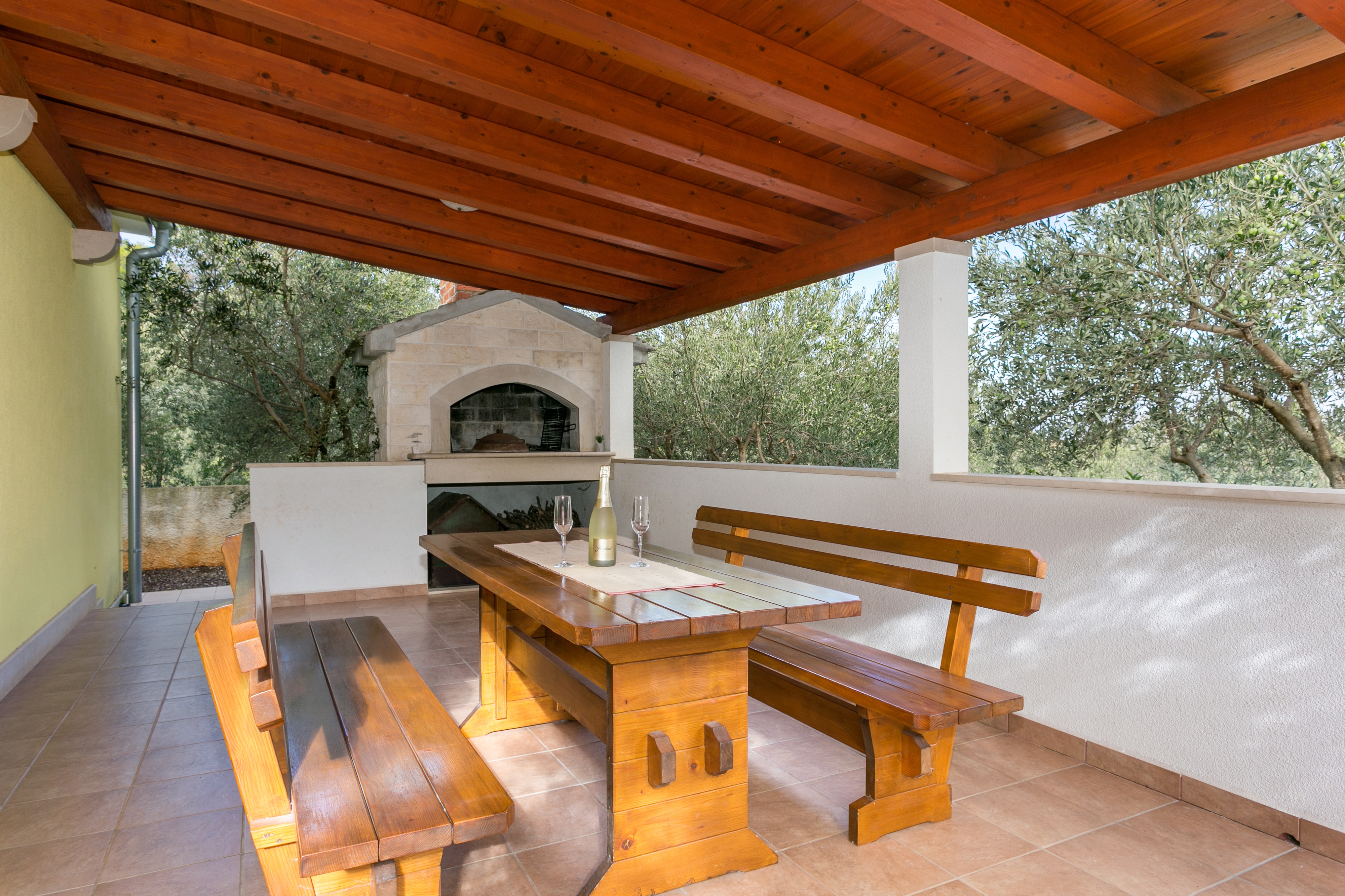 Two bedroom house with terrace Mirca, Brač  K