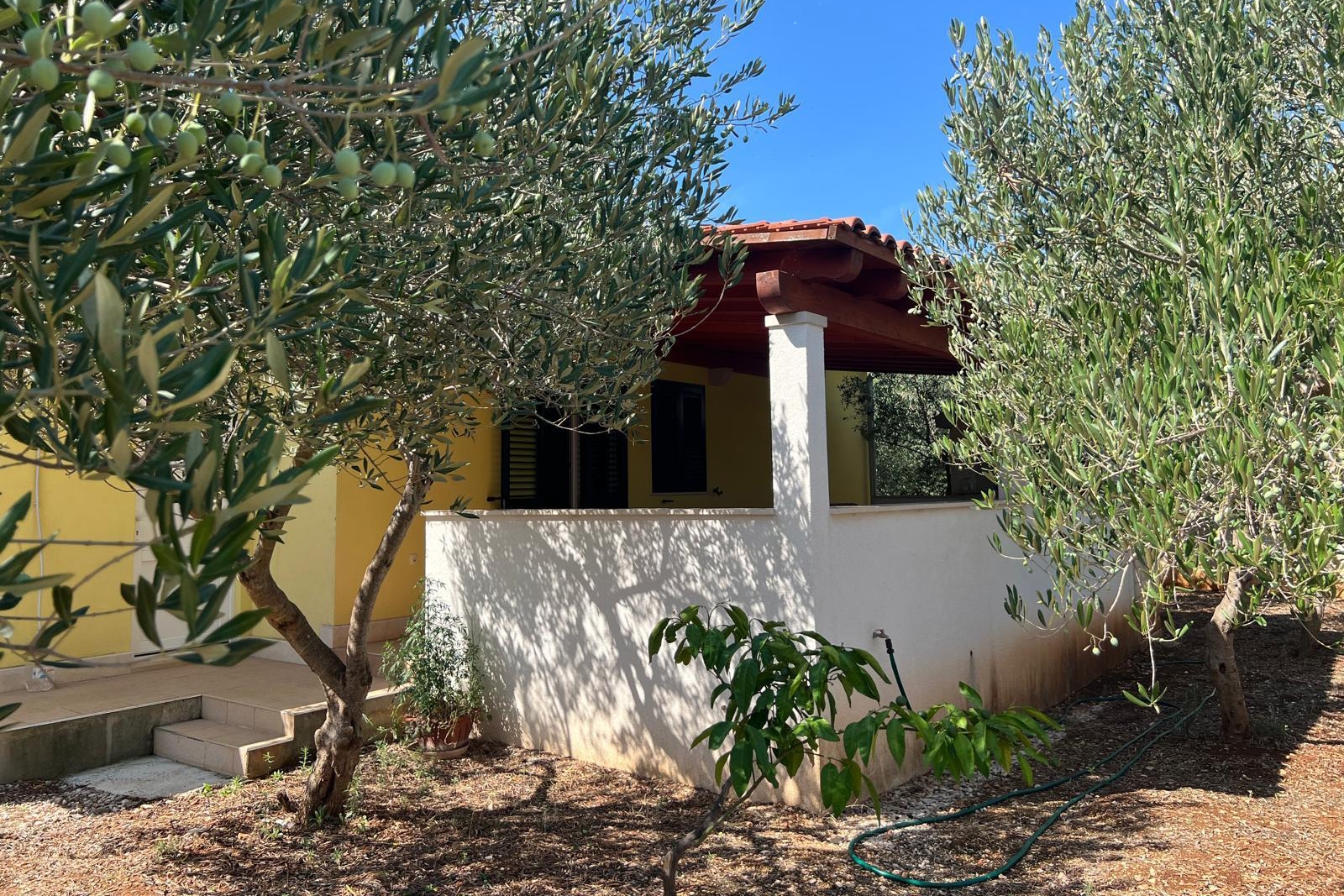 Two bedroom house with terrace Mirca, Brač  K