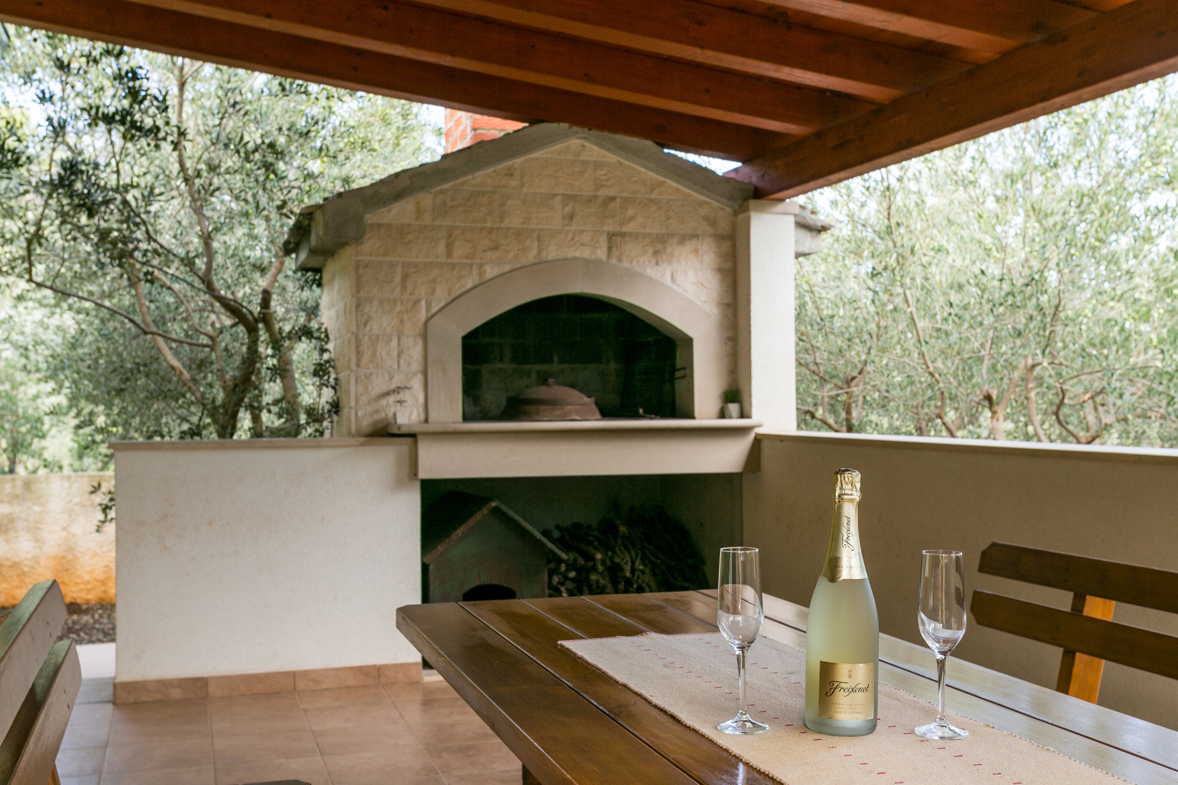 Two bedroom house with terrace Mirca, Brač  K