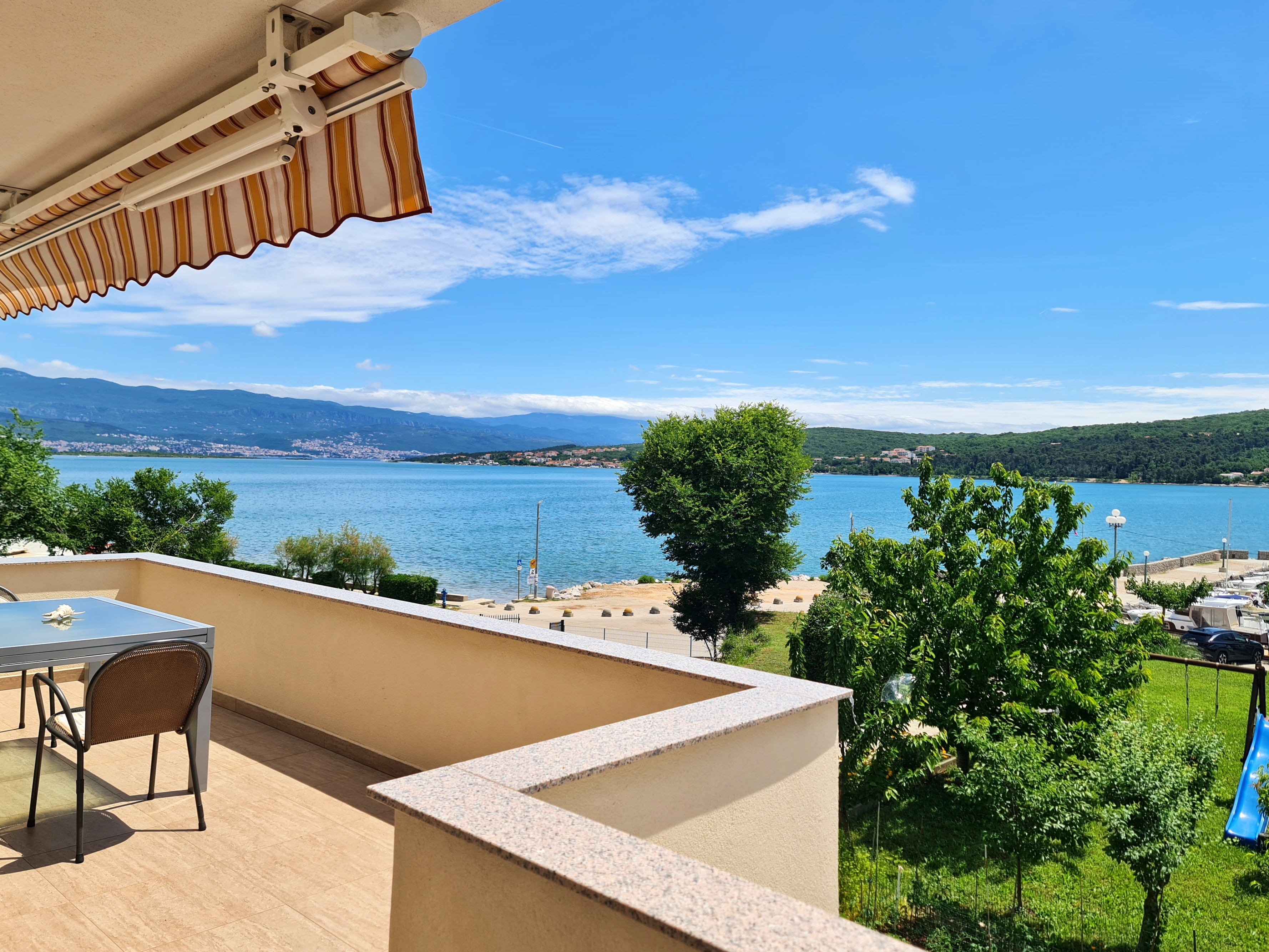 Two bedroom apartment near beach Čižići, Krk  A-a