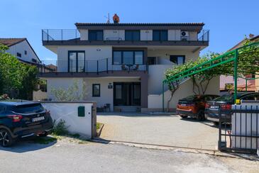 Rovinj, Rovinj, Objekt 2226 - Apartmani sa šljunčanom plažom.