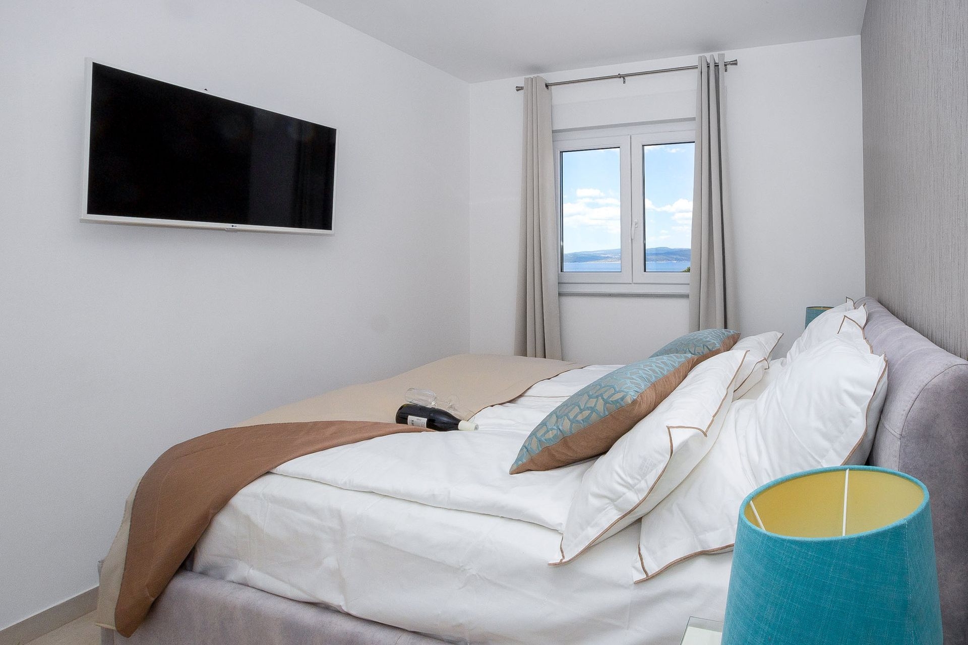 Two bedroom apartment with terrace and sea view Promajna, Makarska  A-a