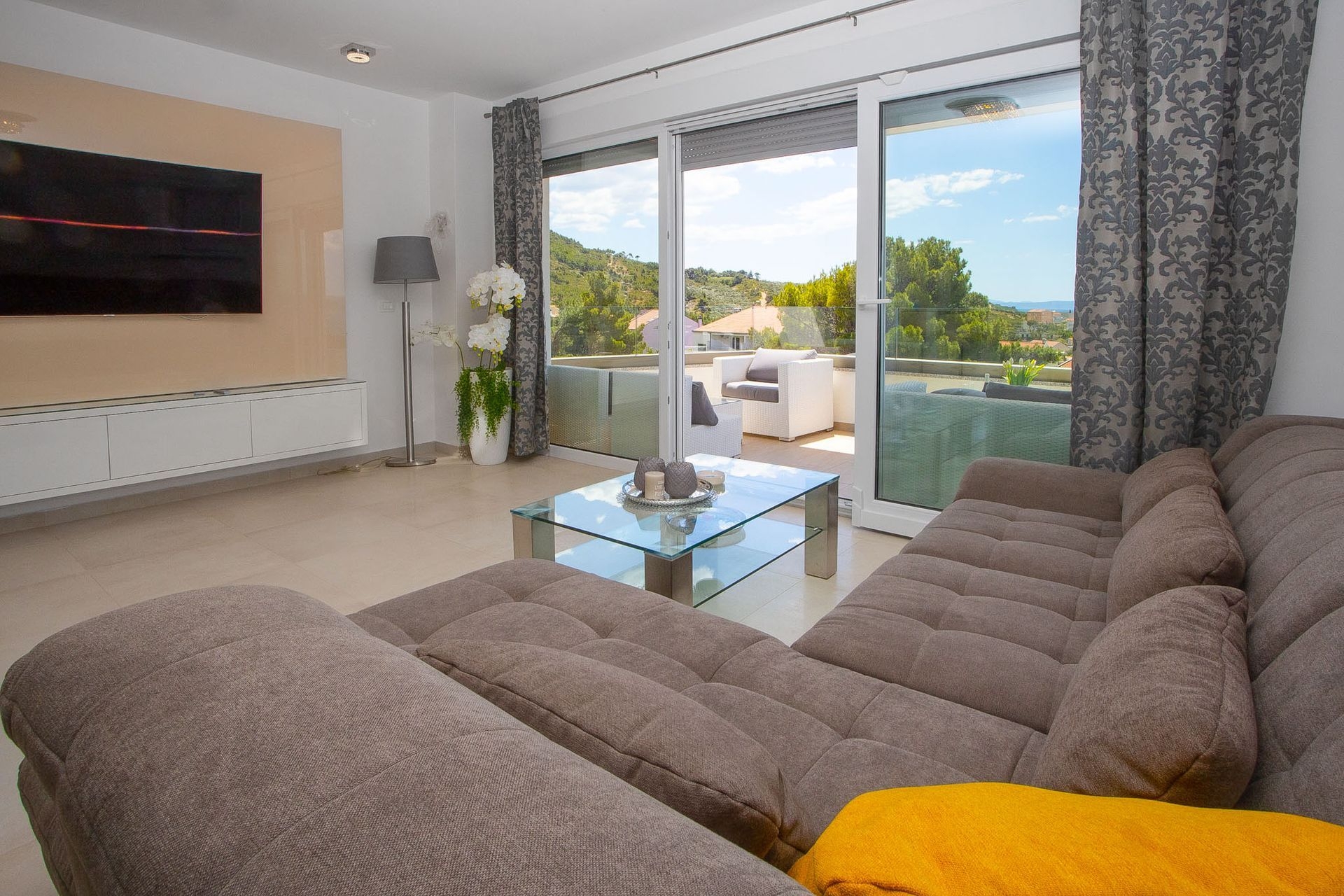 Two bedroom apartment with terrace and sea view Promajna, Makarska  A-a