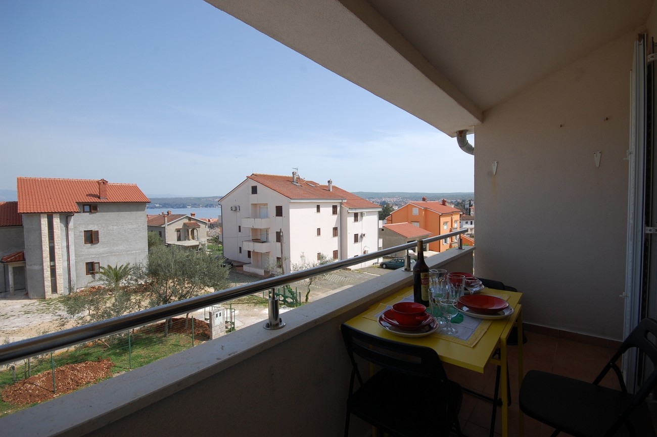 One bedroom apartment with balcony and sea view Porat, Krk  A-a