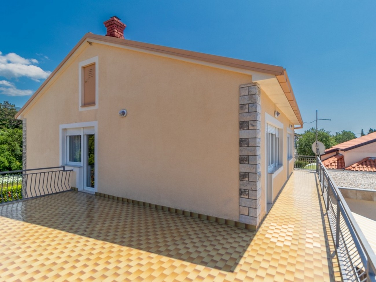 Comfortable and spacious house with terrace Jadranovo, Crikvenica  K